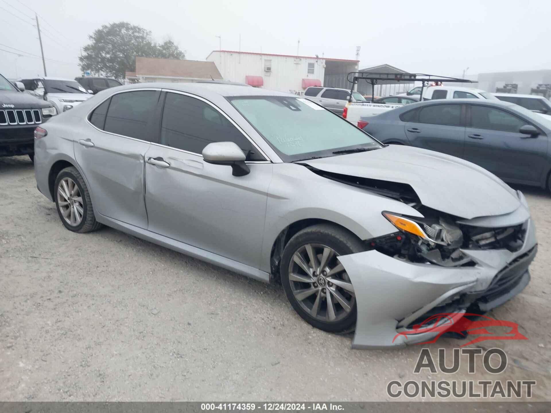 TOYOTA CAMRY 2021 - 4T1C11AK4MU441558