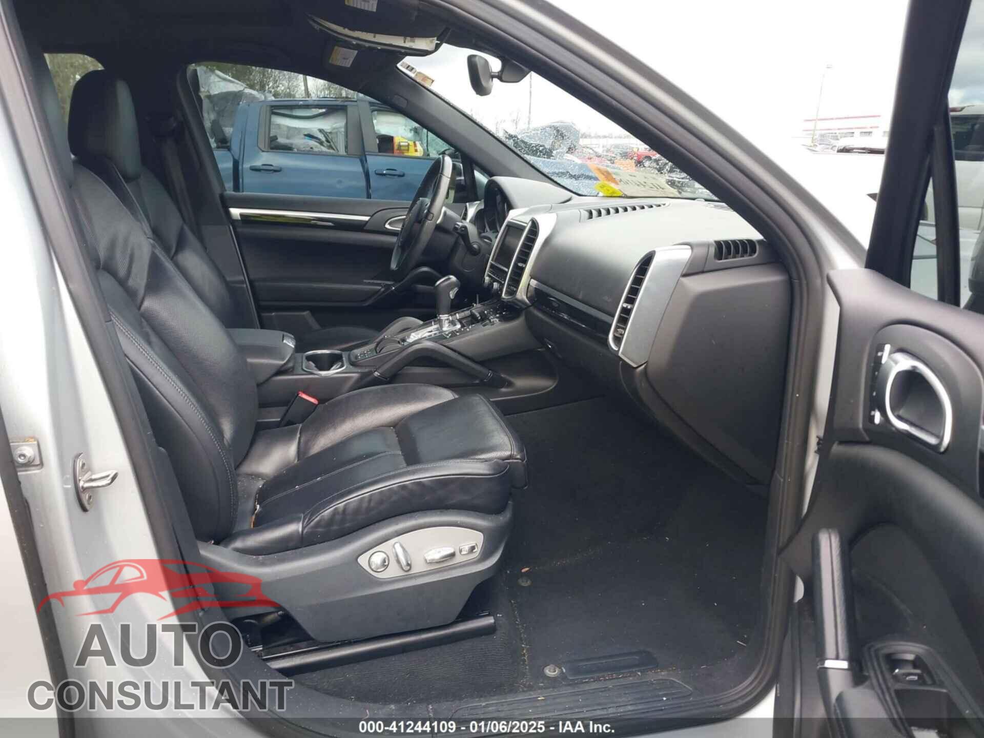 PORSCHE CAYENNE 2012 - WP1AA2A26CLA02401