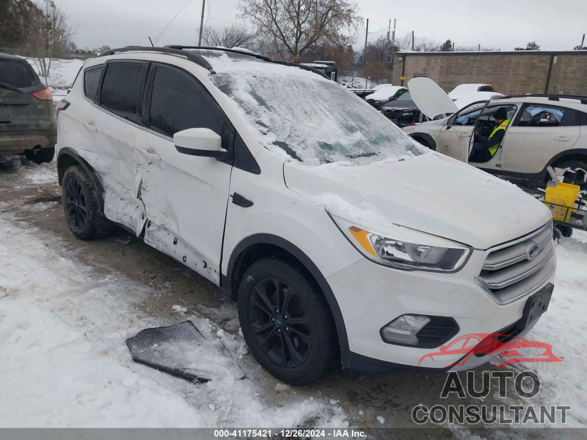 FORD ESCAPE 2018 - 1FMCU9GD3JUA15483