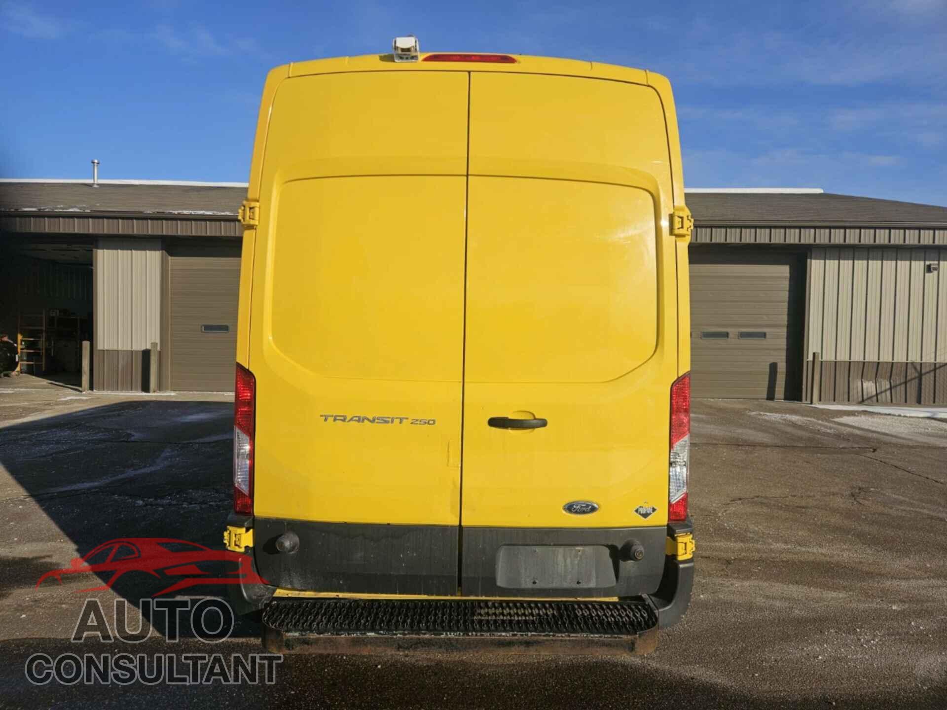 FORD TRANSIT 2015 - 1FTCR3XM5FKB14179