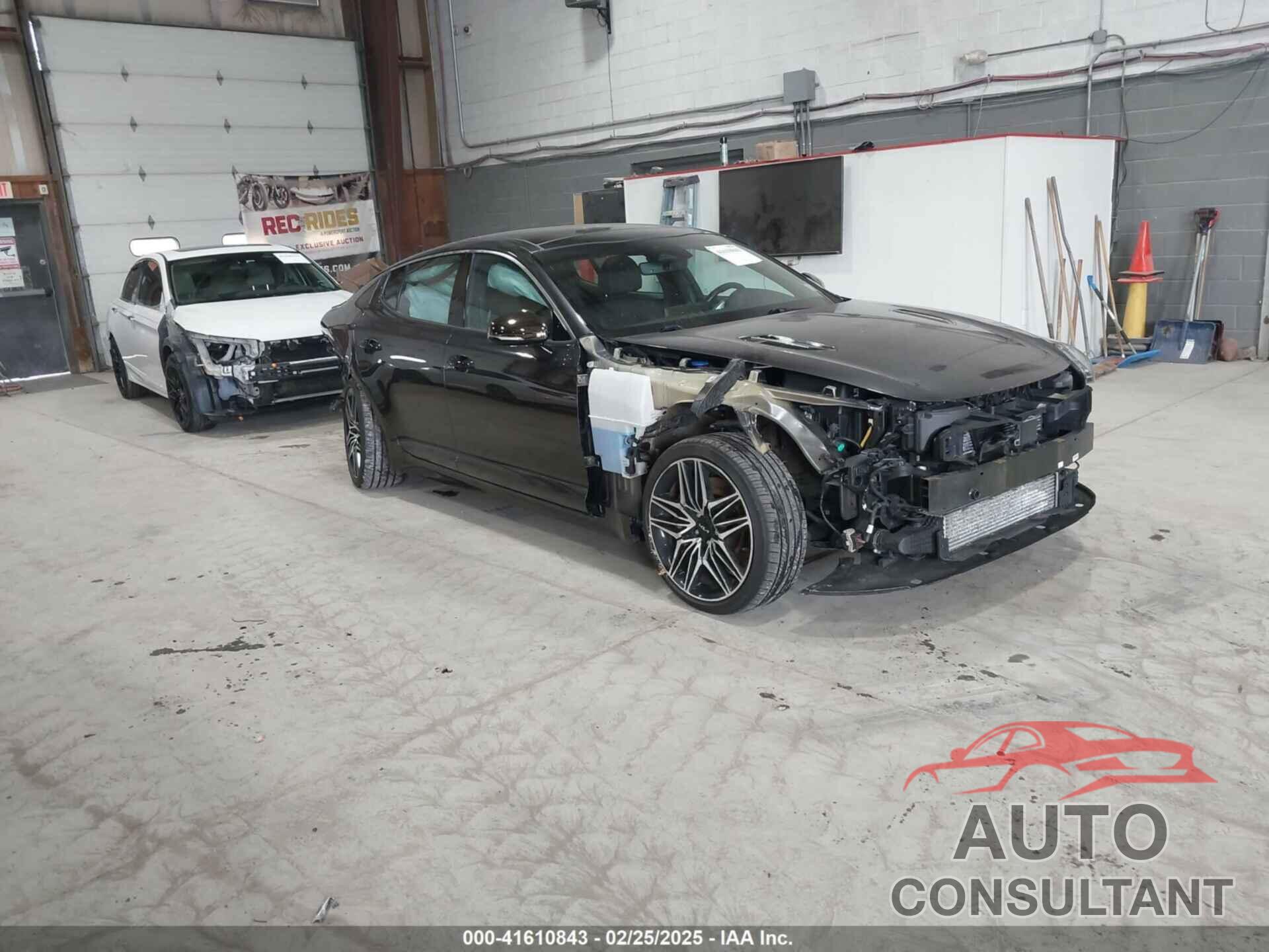 KIA STINGER 2022 - KNAE45LC1N6122316
