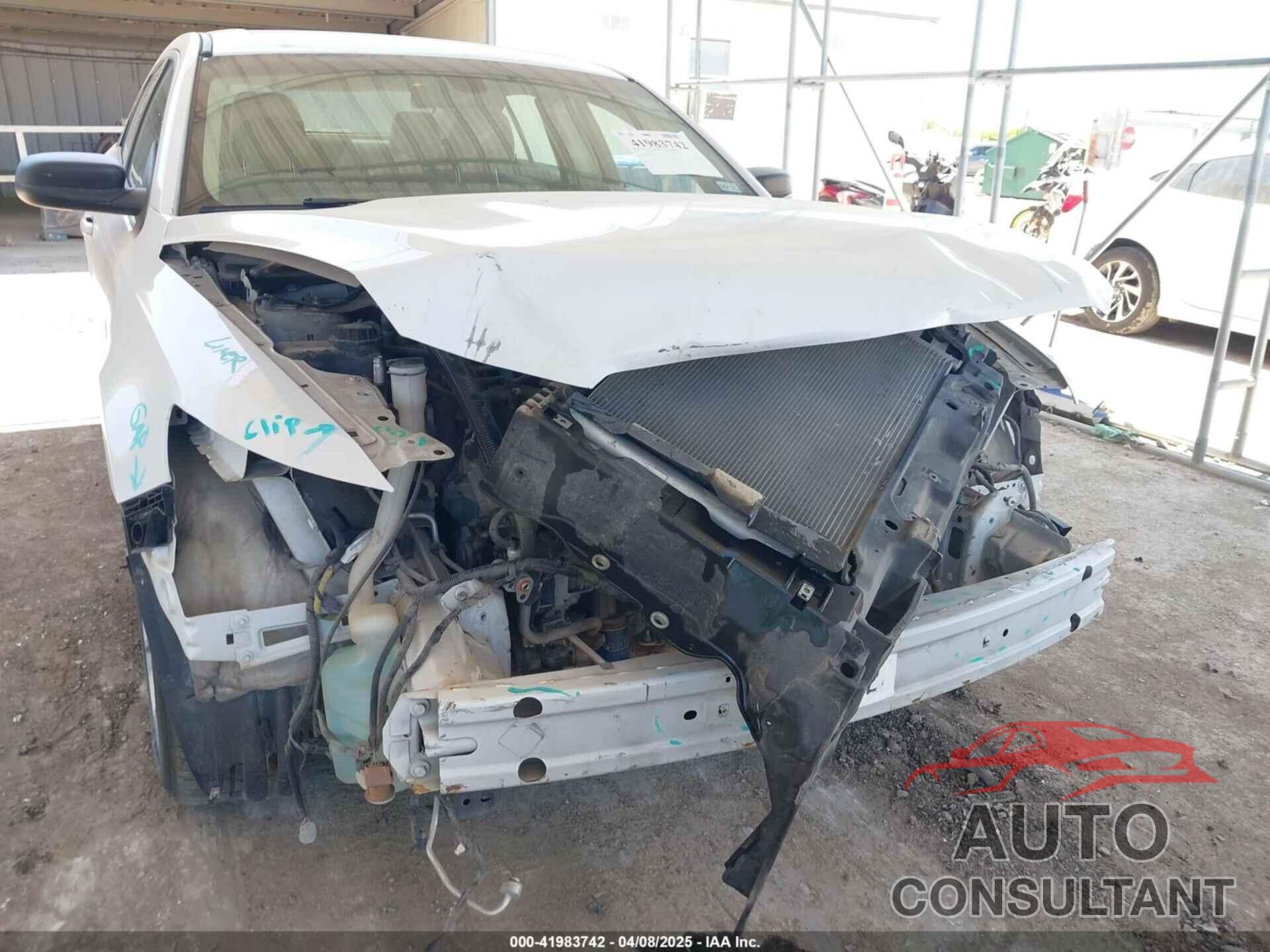 FORD TAURUS 2018 - 1FAHP2D82JG126885