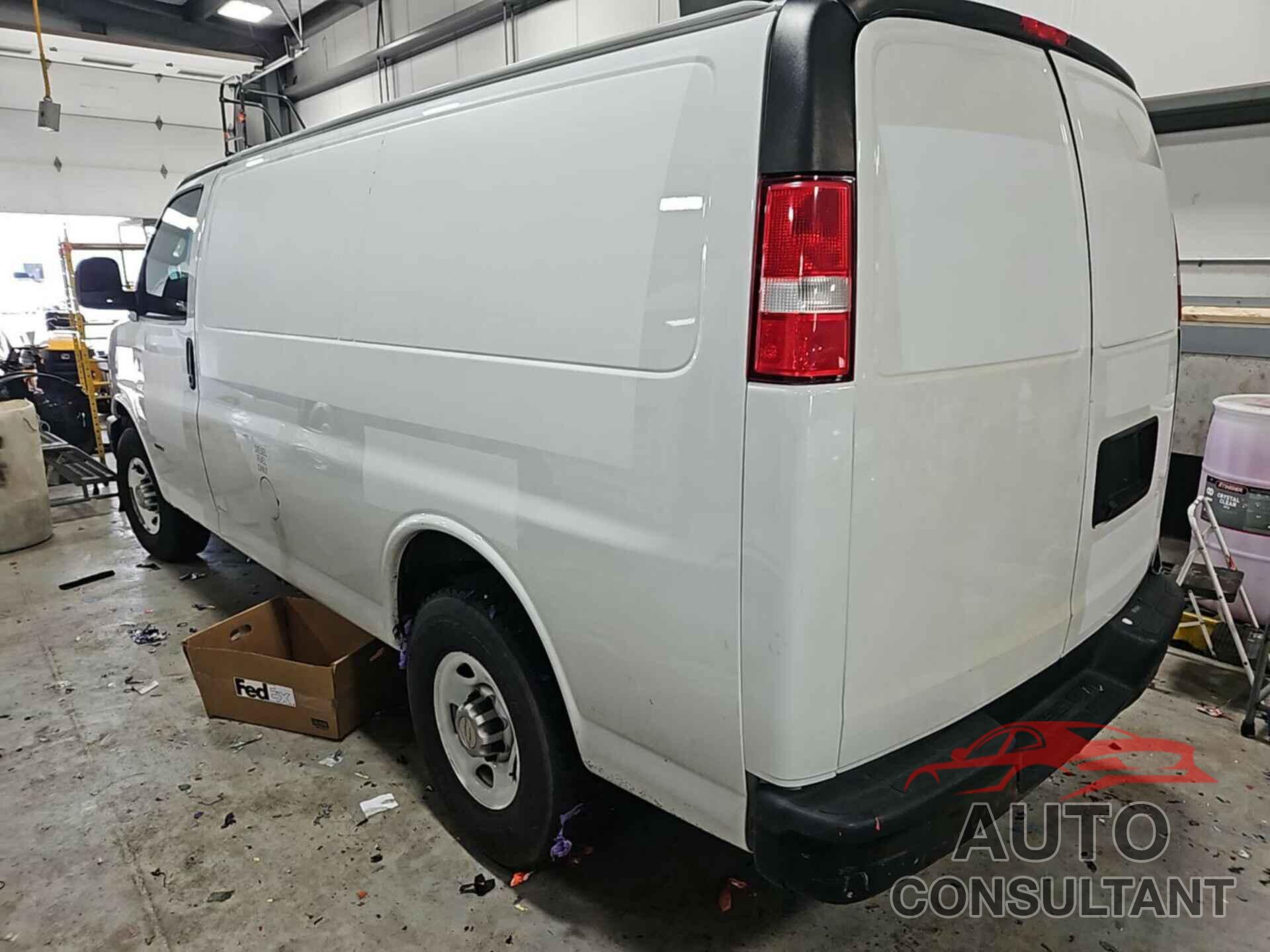 CHEVROLET EXPRESS 2500 2017 - 1GCWGAF19H1209528