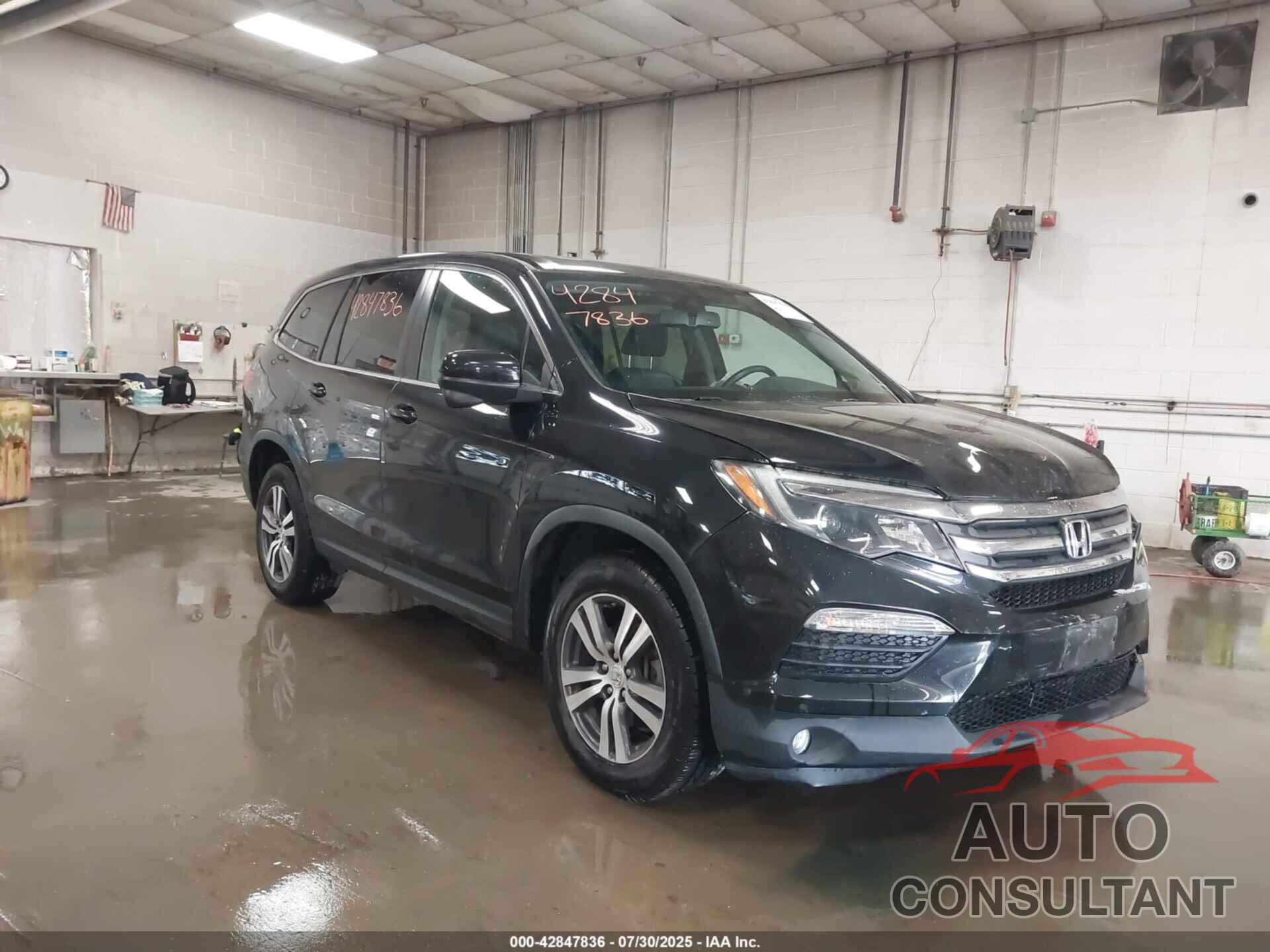 HONDA PILOT 2018 - 5FNYF6H55JB062100