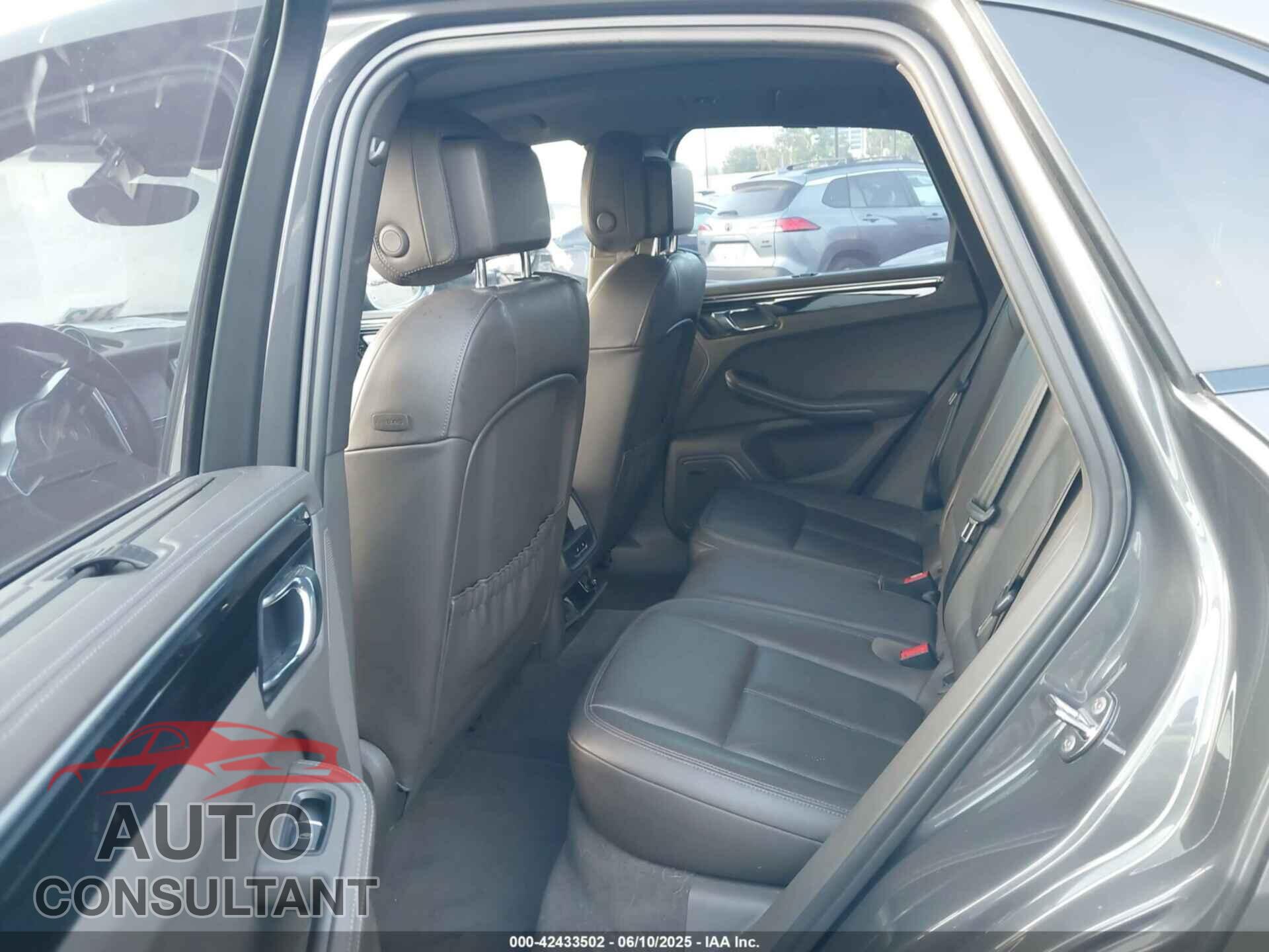 PORSCHE MACAN 2015 - WP1AB2A5XFLB60574