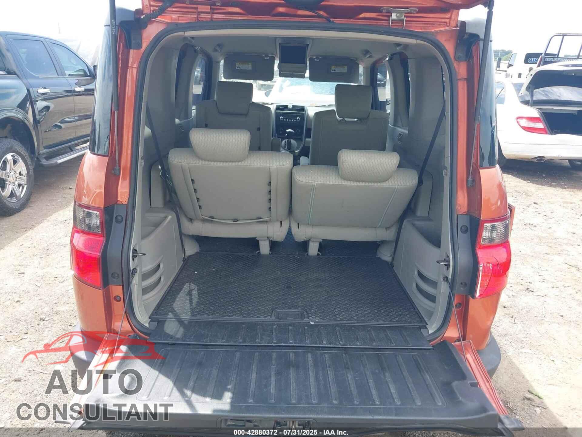 HONDA ELEMENT 2011 - 5J6YH2H74BL003603