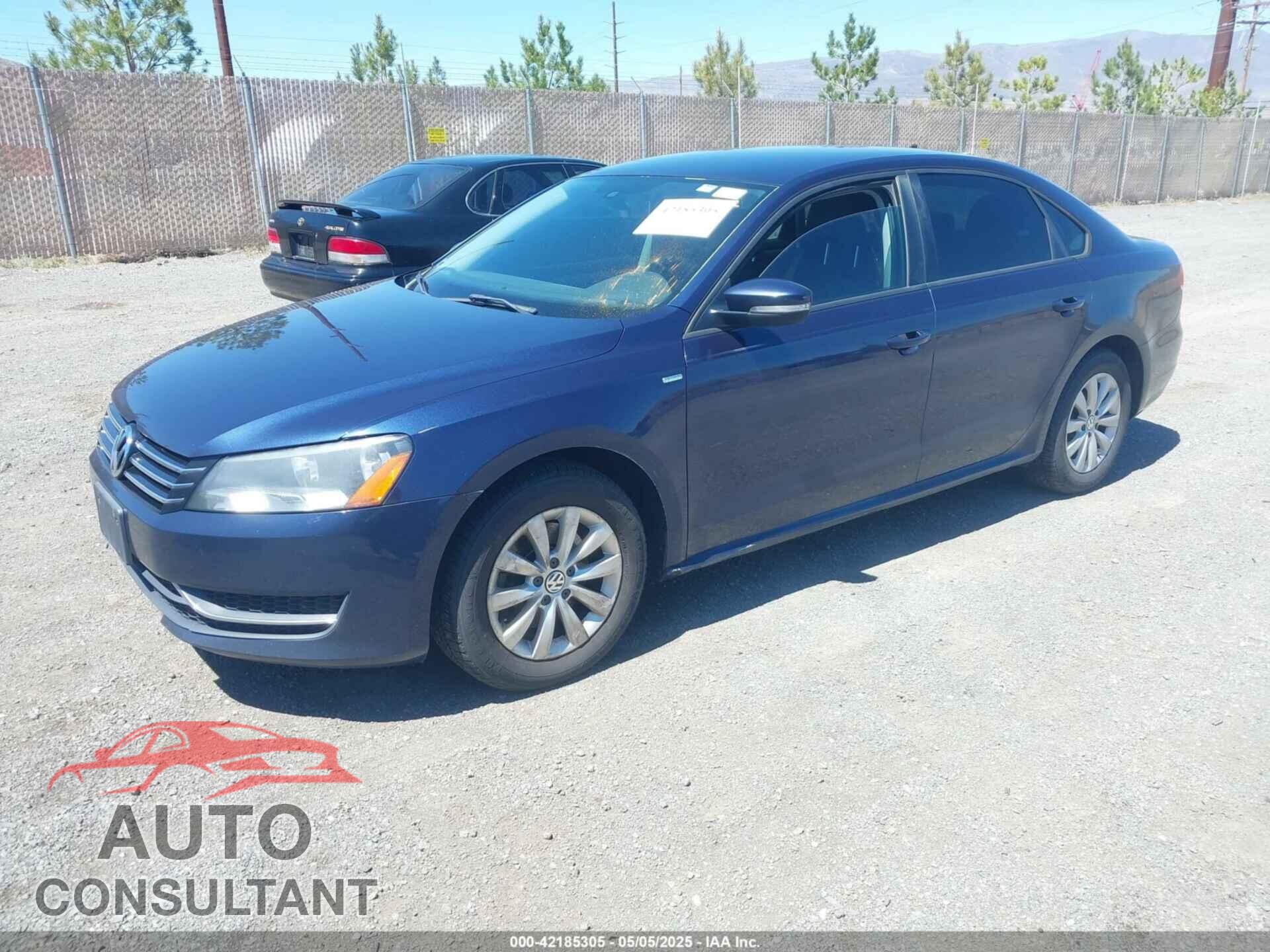 VOLKSWAGEN PASSAT 2015 - 1VWAT7A38FC049237