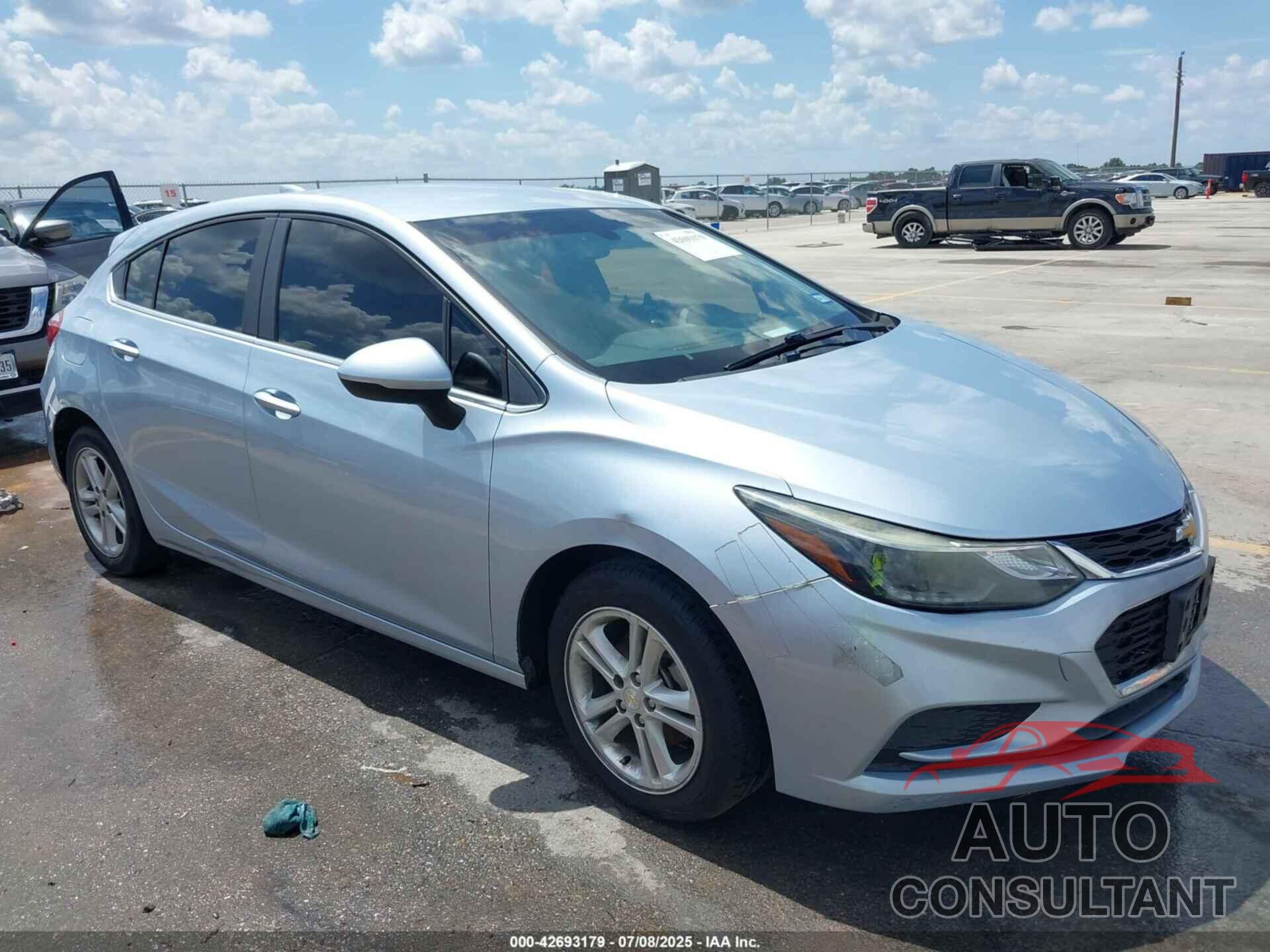 CHEVROLET CRUZE 2017 - 3G1BE6SM4HS589242