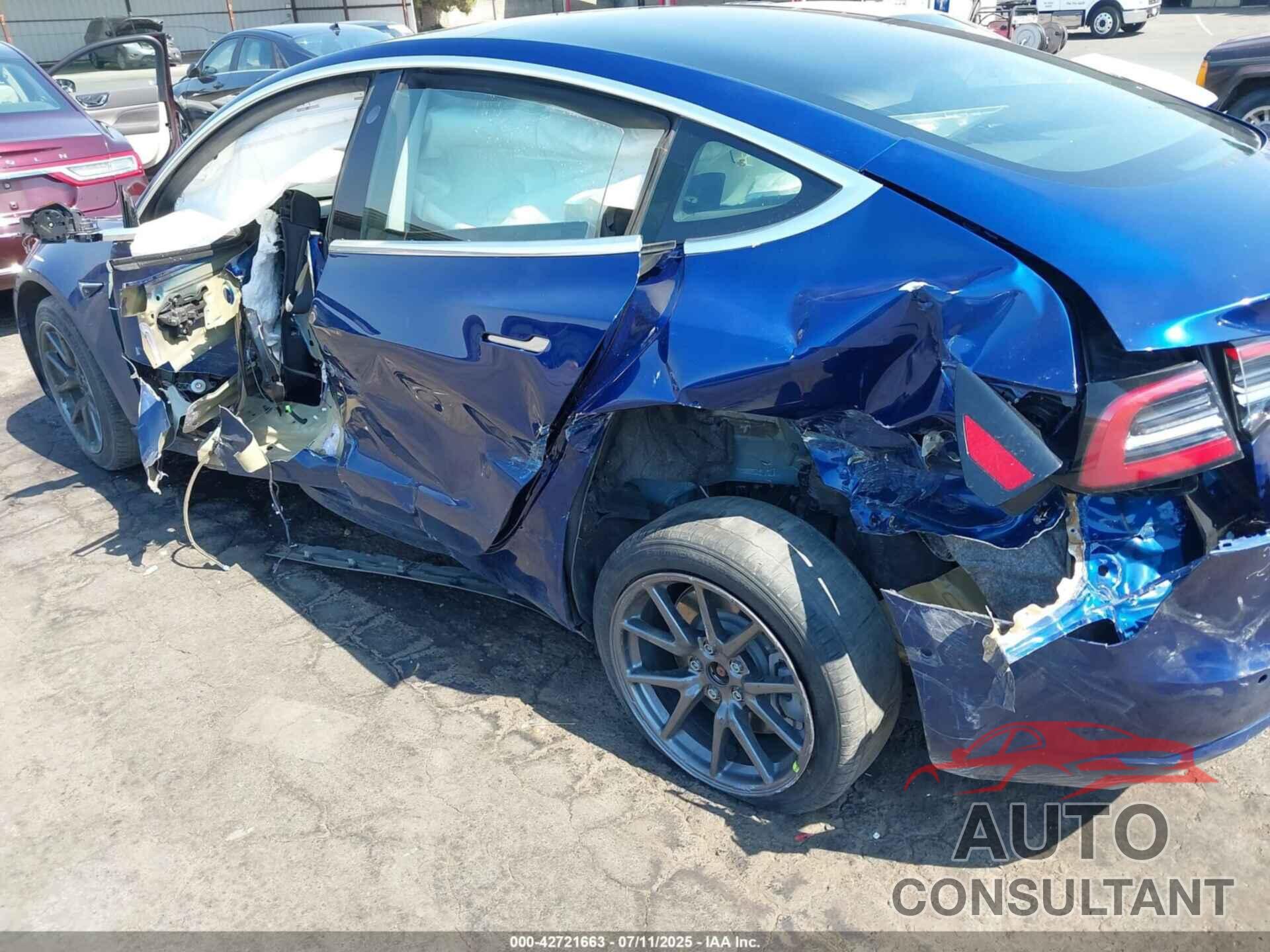 TESLA MODEL 3 2018 - 5YJ3E1EA5JF161095