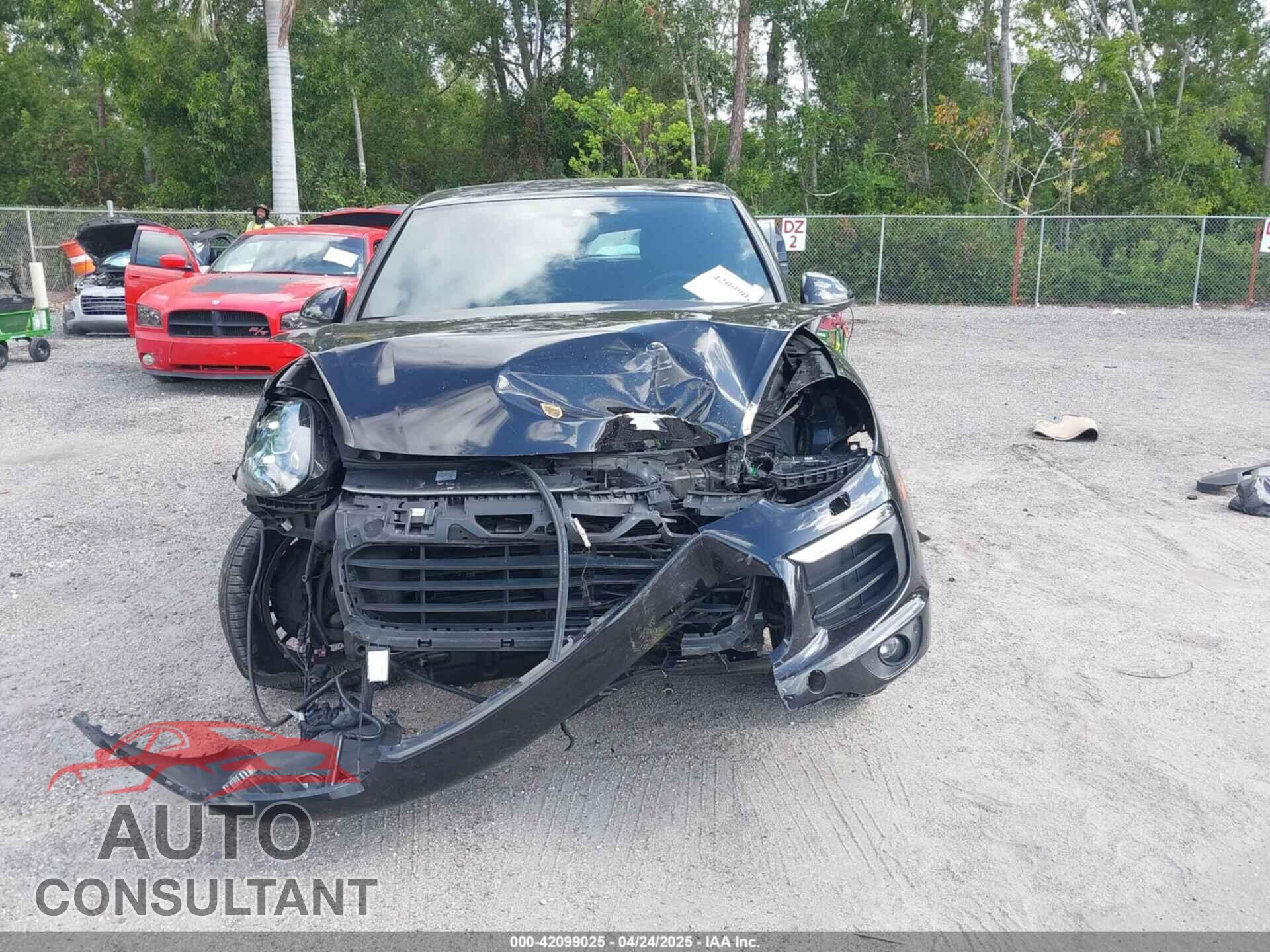 PORSCHE CAYENNE 2017 - WP1AA2A28HKA86217