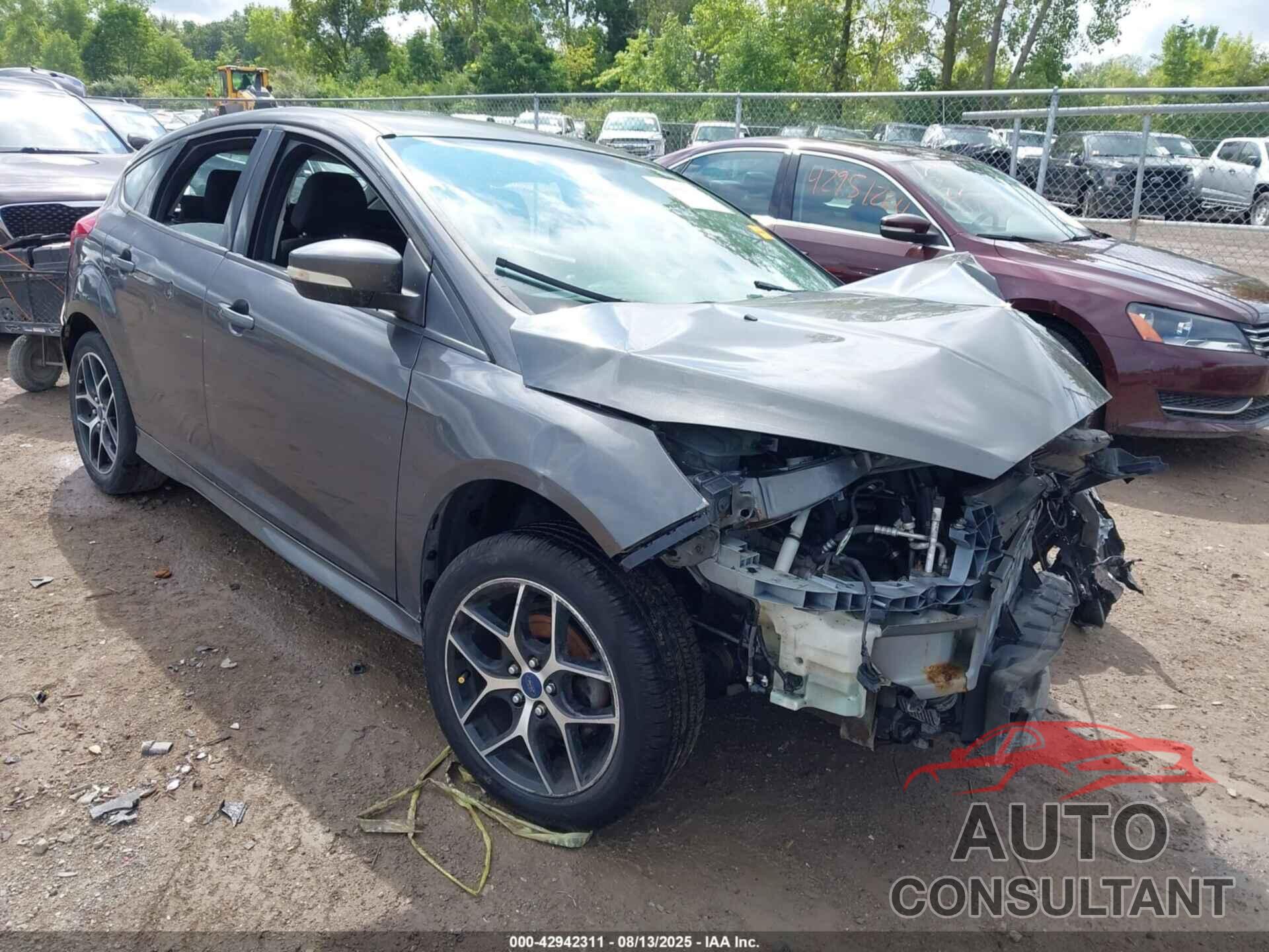 FORD FOCUS 2015 - 1FADP3K23FL260273