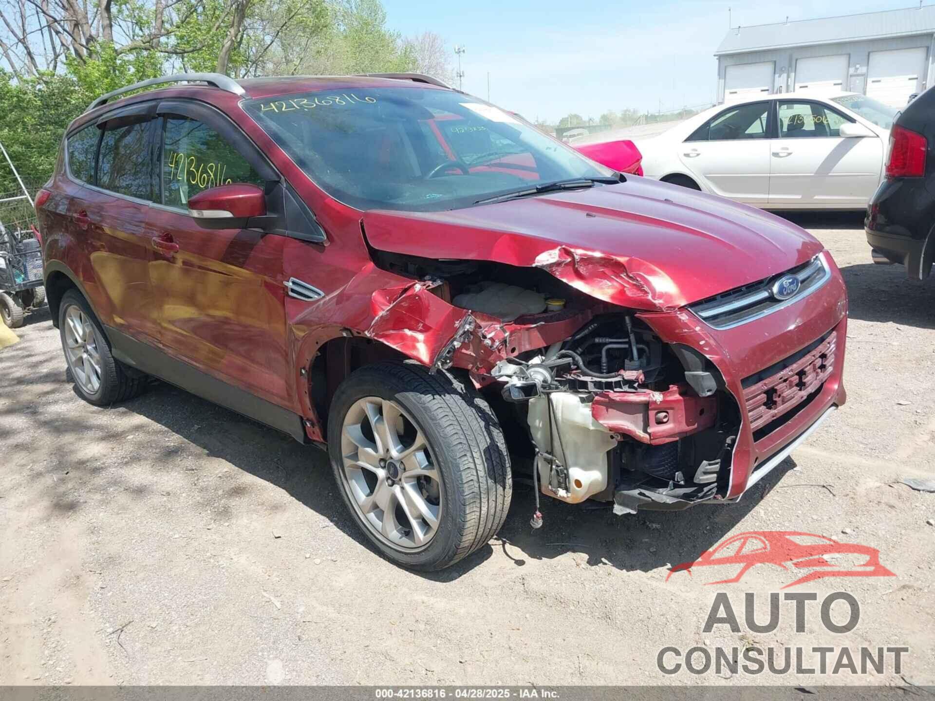 FORD ESCAPE 2015 - 1FMCU0J92FUA38616