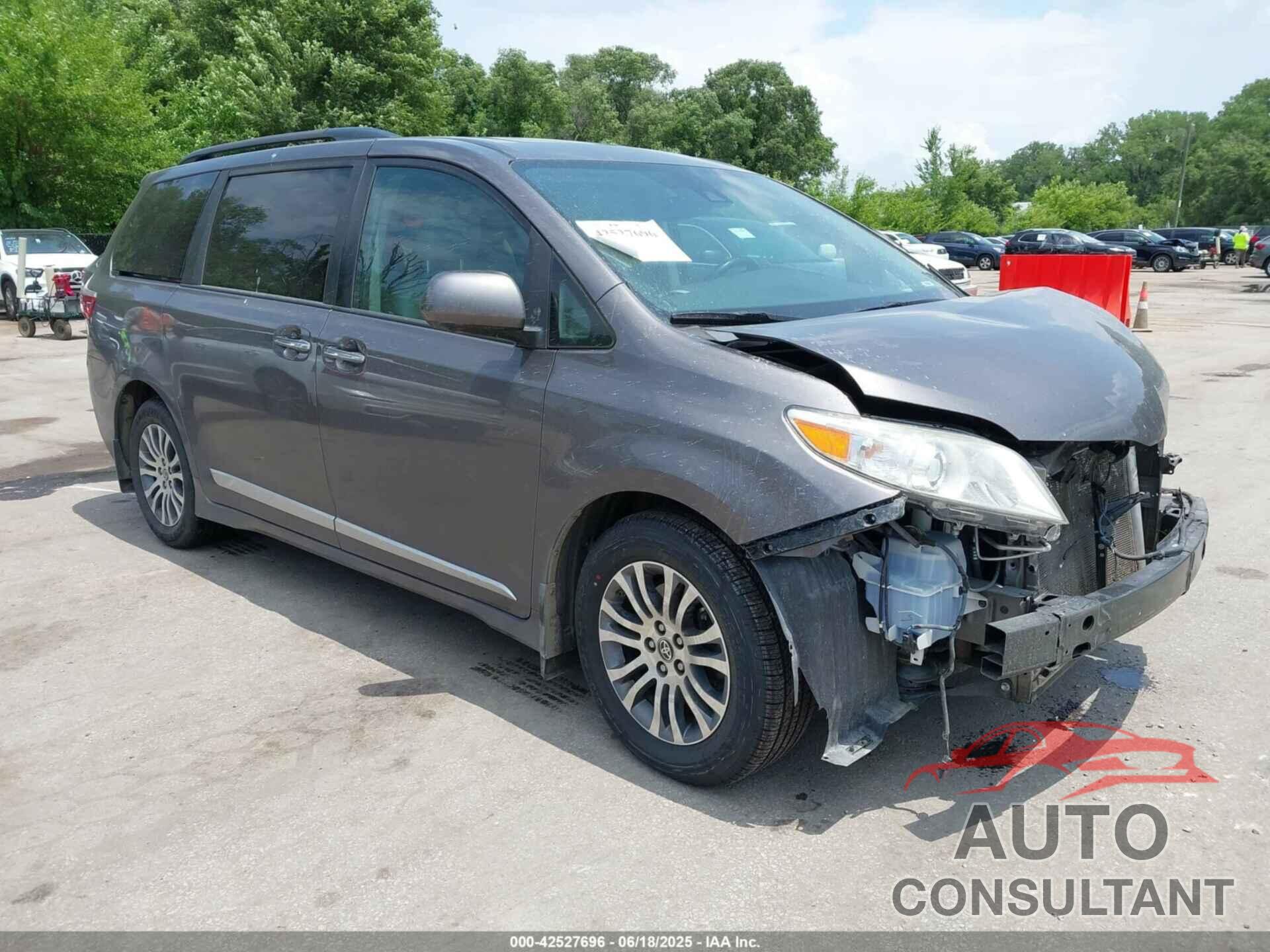TOYOTA SIENNA 2020 - 5TDYZ3DCXLS081671