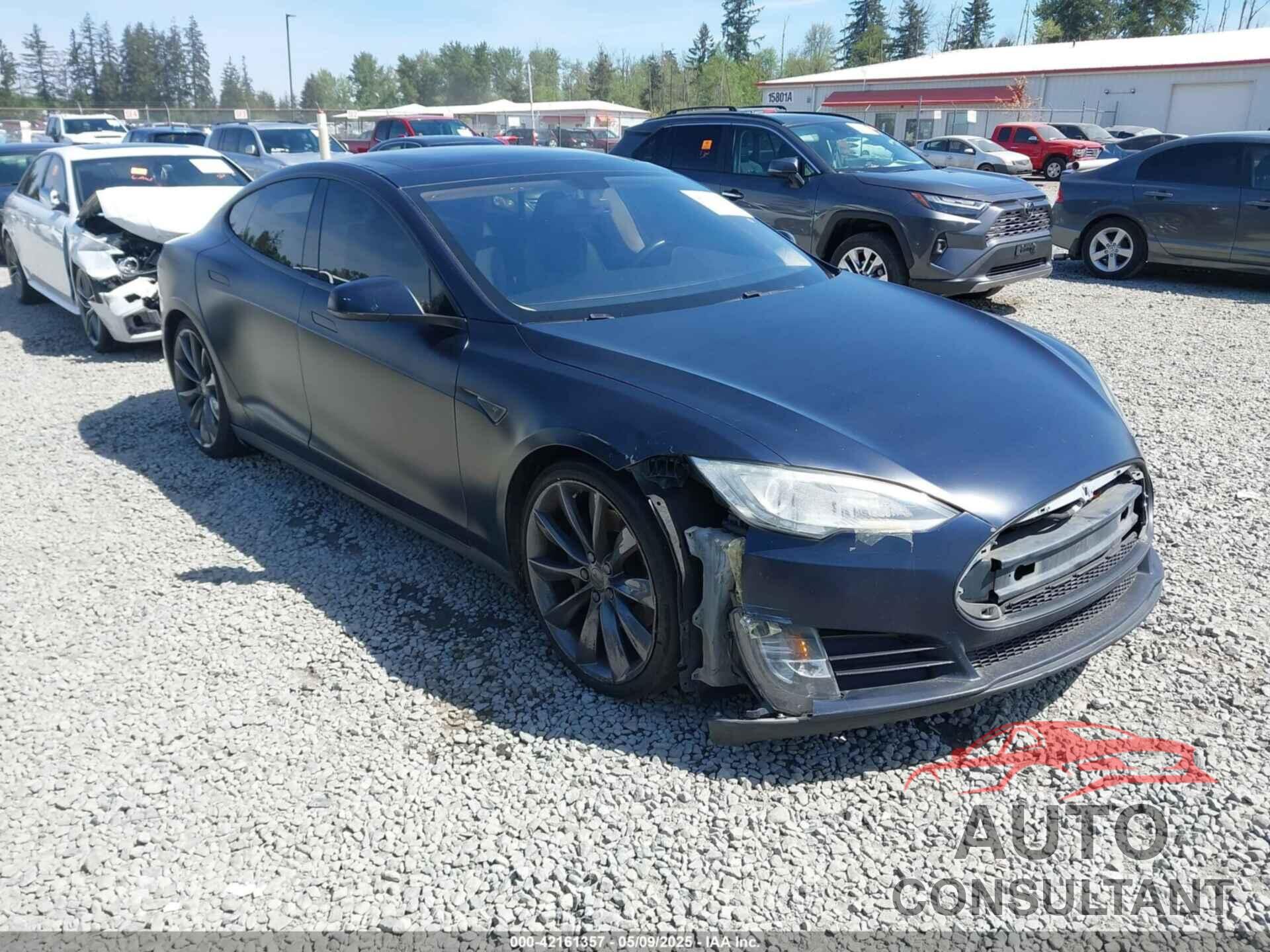 TESLA MODEL S 2013 - 5YJSA1DP2DFP06669