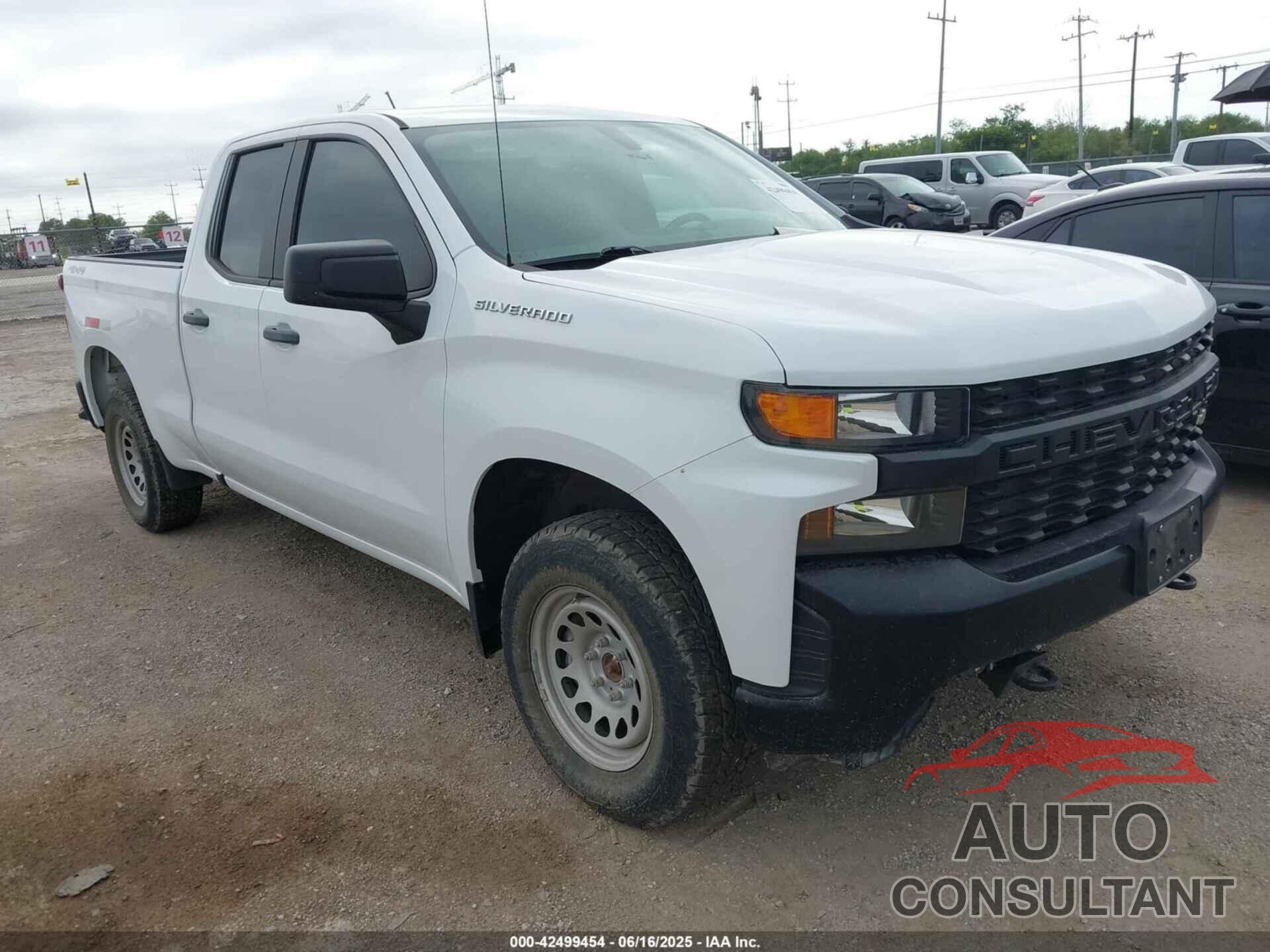 CHEVROLET SILVERADO 1500 2021 - 1GCRYAEFXMZ217740