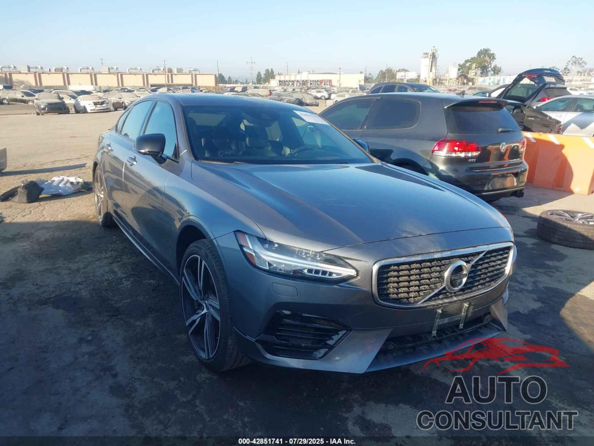 VOLVO S90 HYBRID 2020 - LVYBR0AT9LP154346