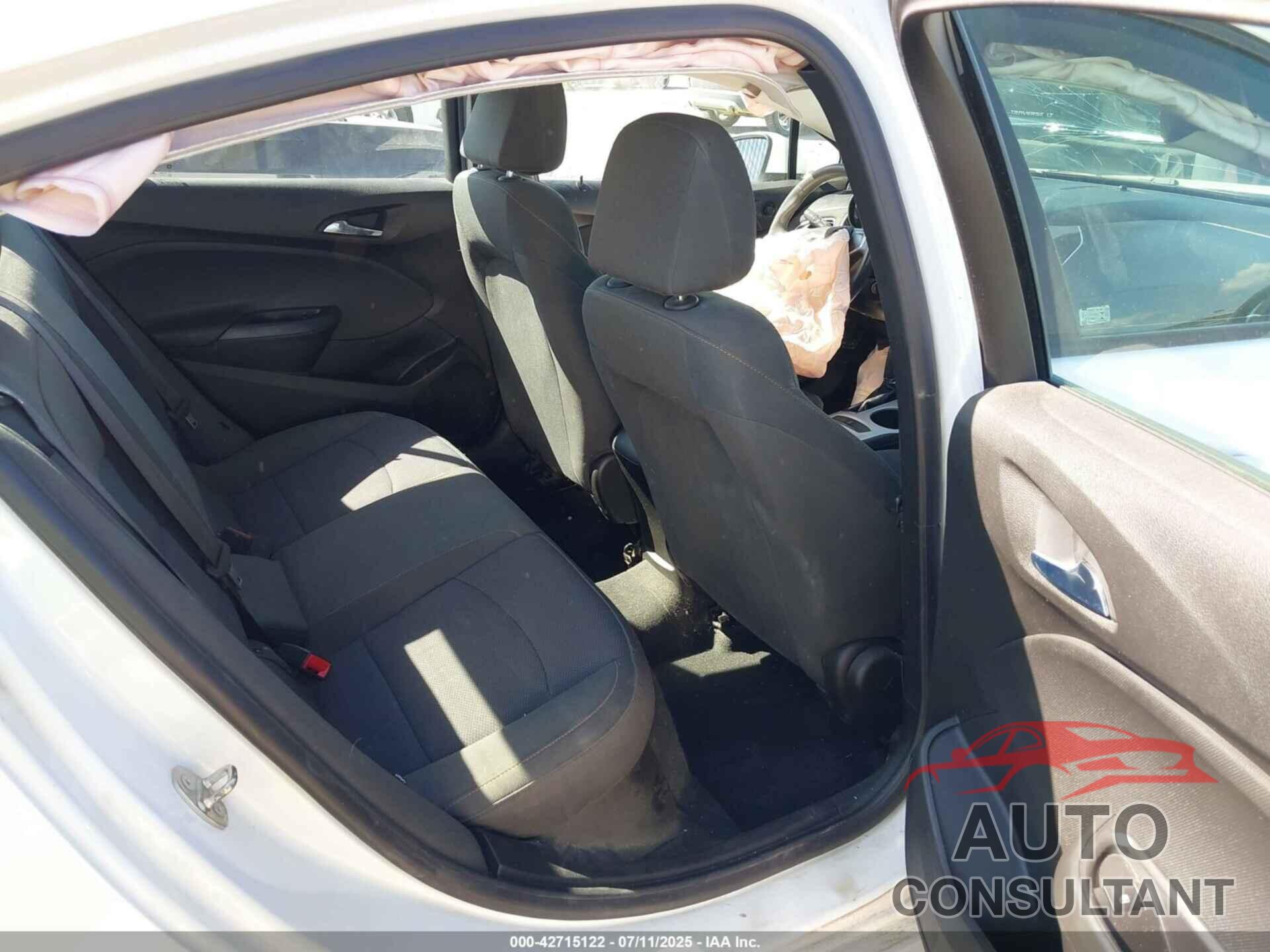 CHEVROLET CRUZE 2018 - 1G1BC5SM4J7149901