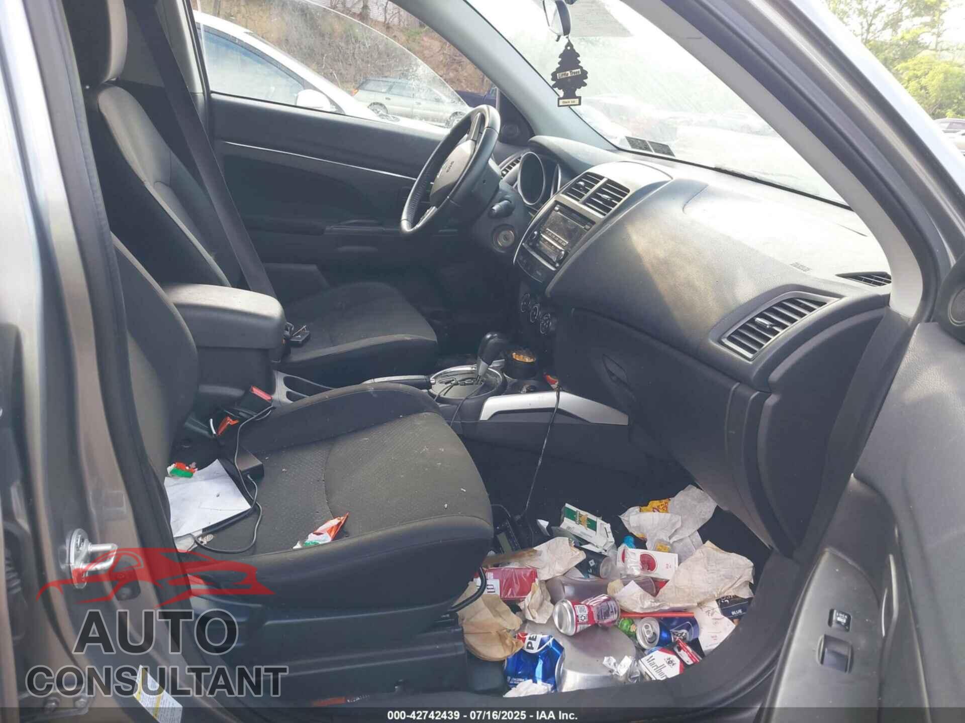MITSUBISHI OUTLANDER 2015 - JA4AZ3A39FZ005698