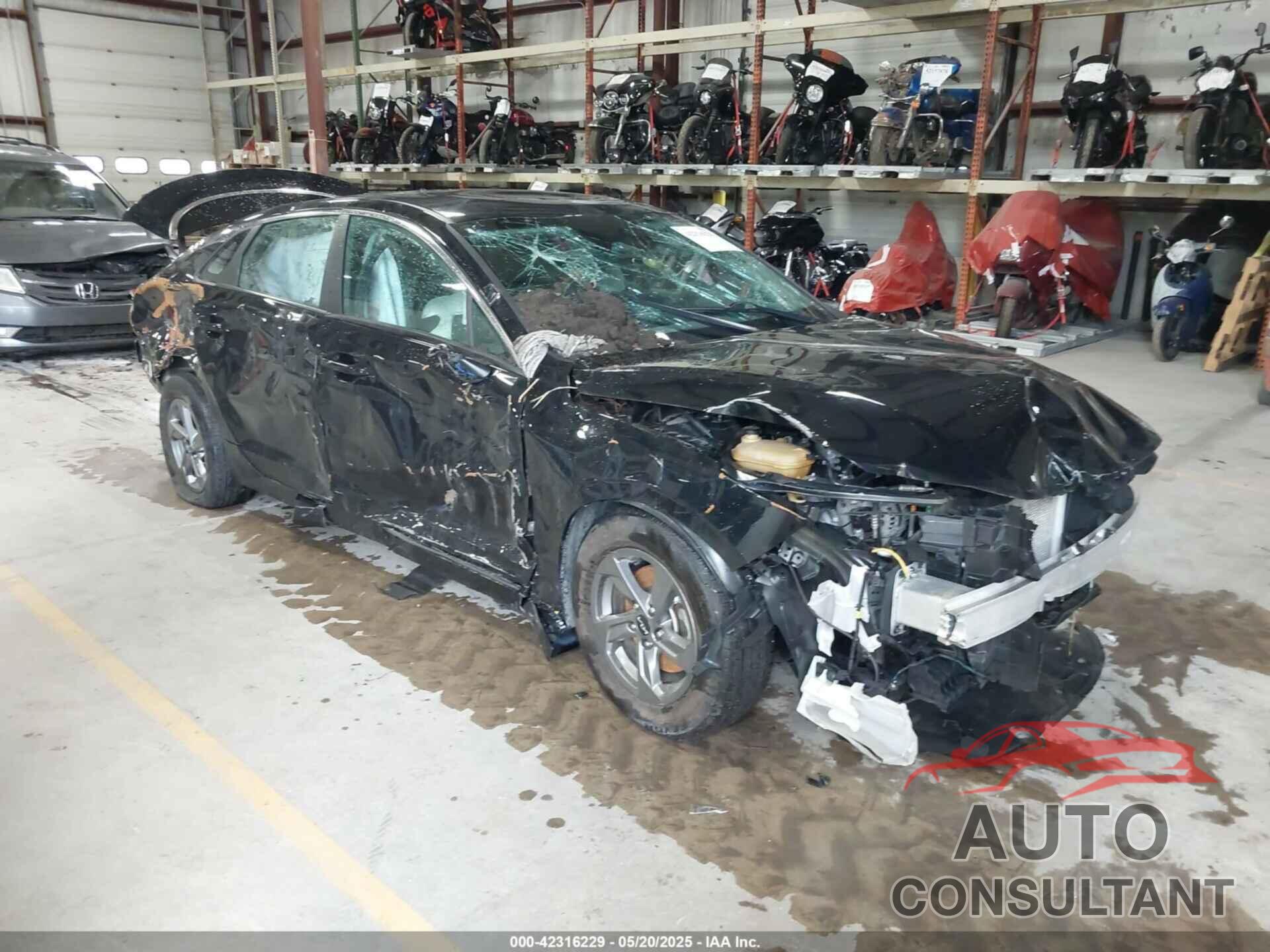 KIA K5 2022 - 5XXG14J23NG149916