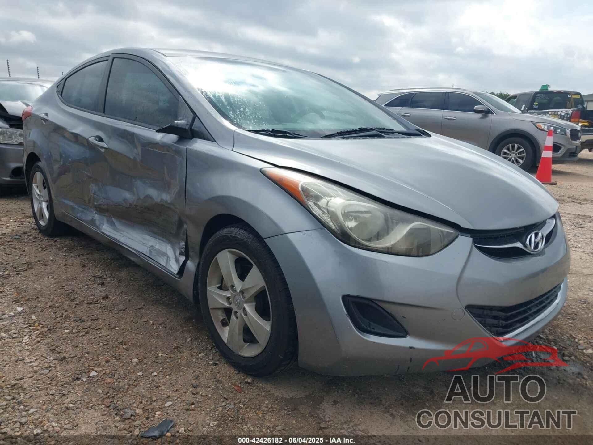 HYUNDAI ELANTRA 2011 - KMHDH4AE1BU084297