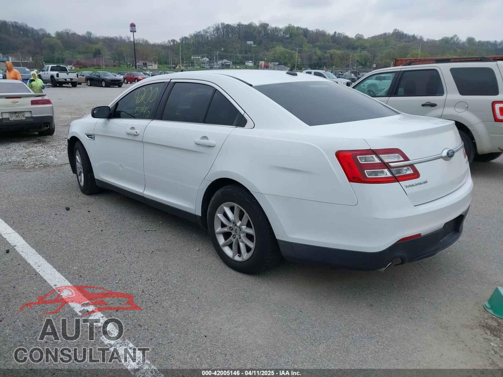 FORD TAURUS 2015 - 1FAHP2D86FG119557