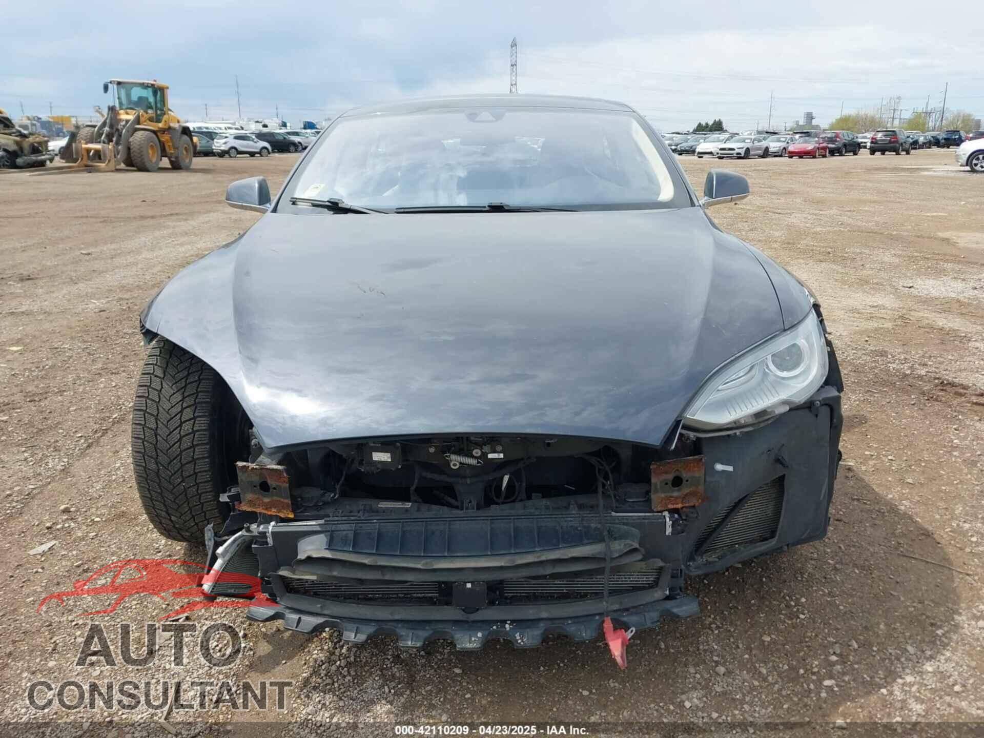 TESLA MODEL S 2015 - 5YJSA1H2XFF081584