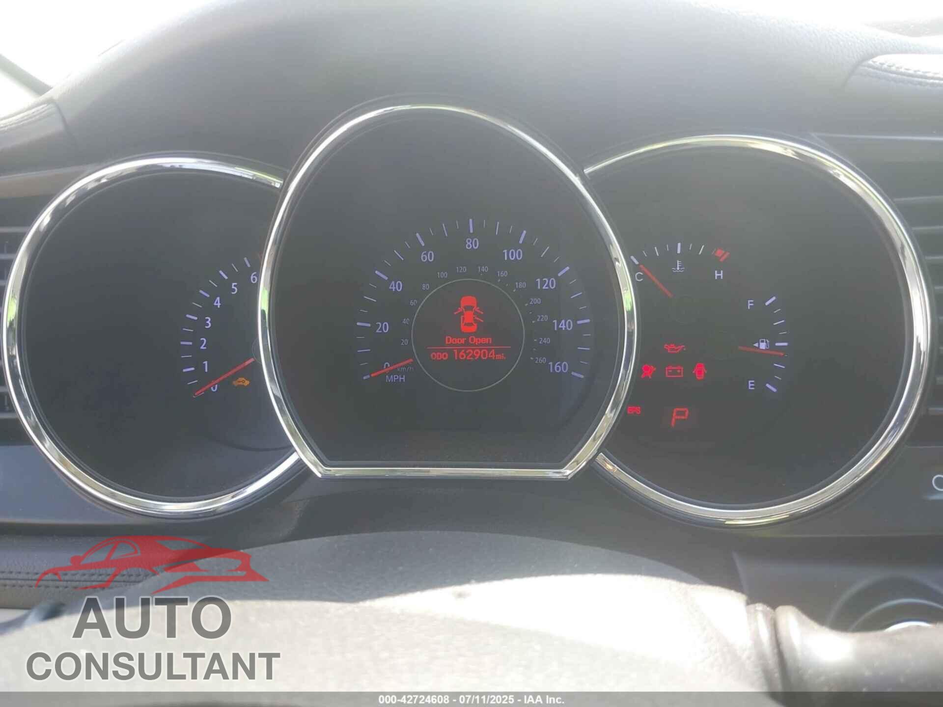 KIA OPTIMA 2011 - KNAGN4A79B5121437
