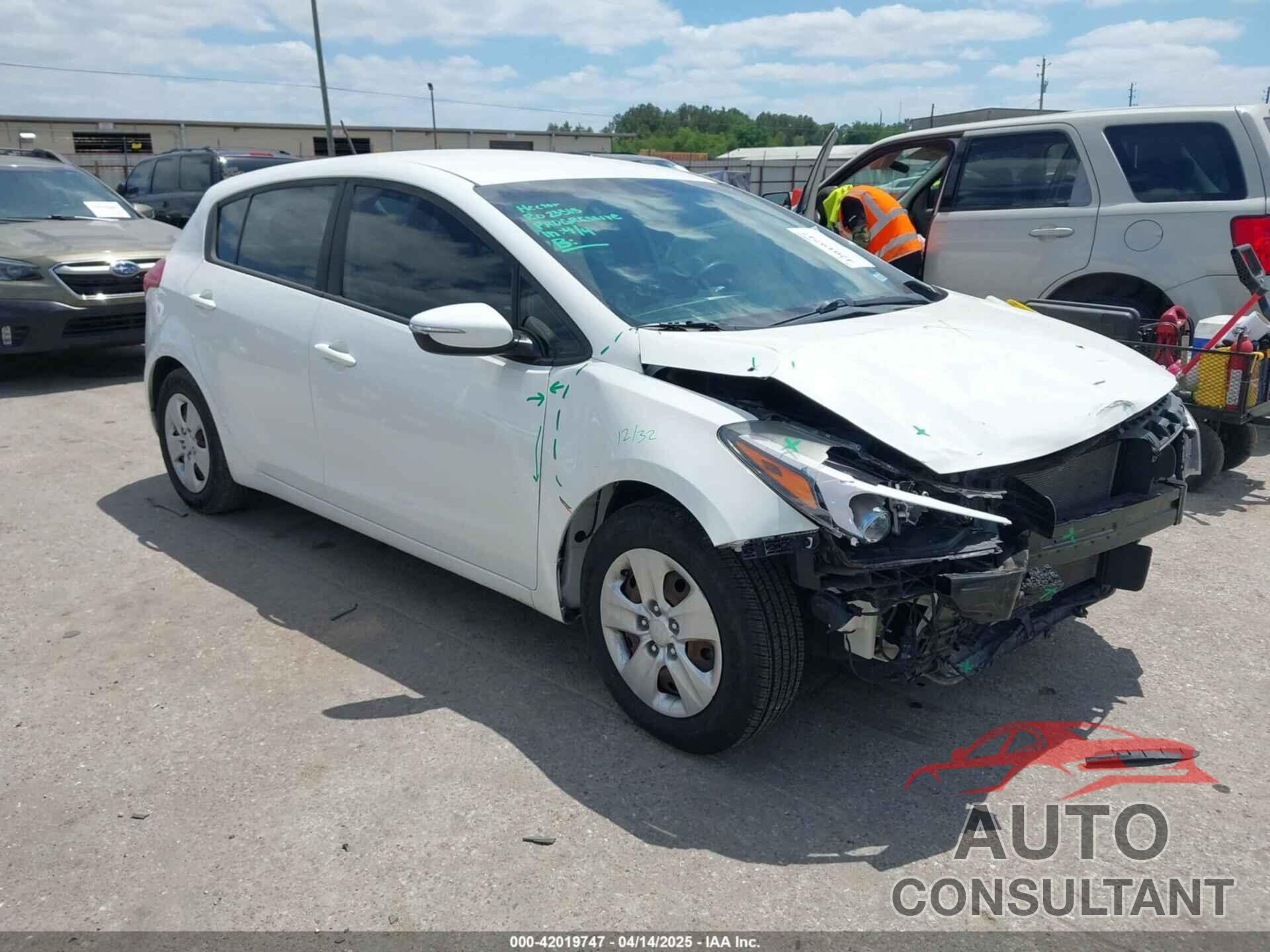 KIA FORTE 2018 - KNAFK5A89J5773539