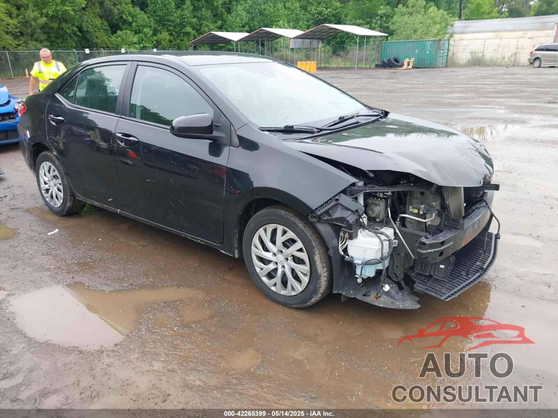 TOYOTA COROLLA 2018 - 2T1BURHE8JC014625