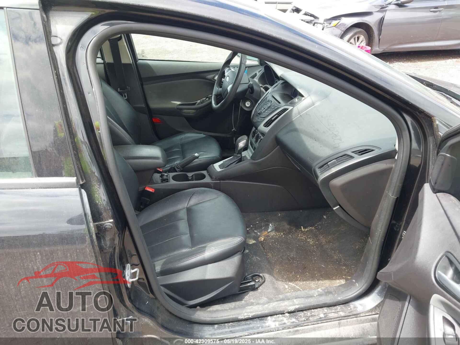 FORD FOCUS 2014 - 1FADP3F29EL142639