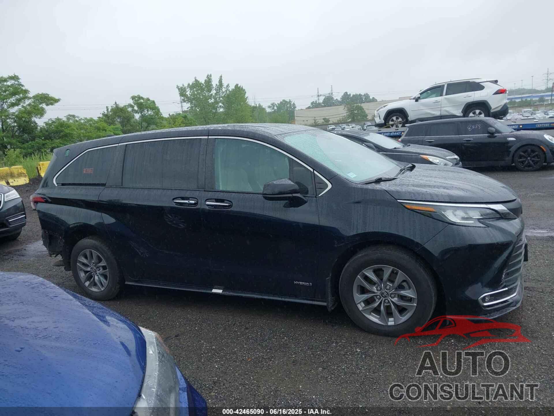 TOYOTA SIENNA 2021 - 5TDYSKFC4MS017574