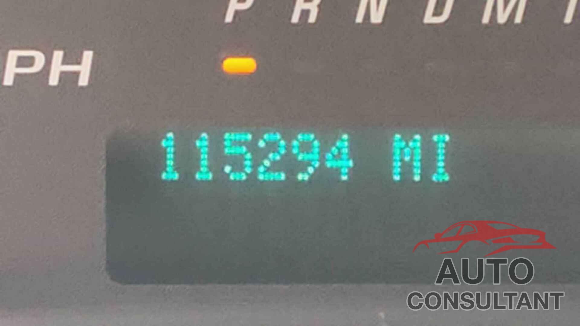CHEVROLET EXPRESS G2500 2018 - 1GCWGAFP7J1198927