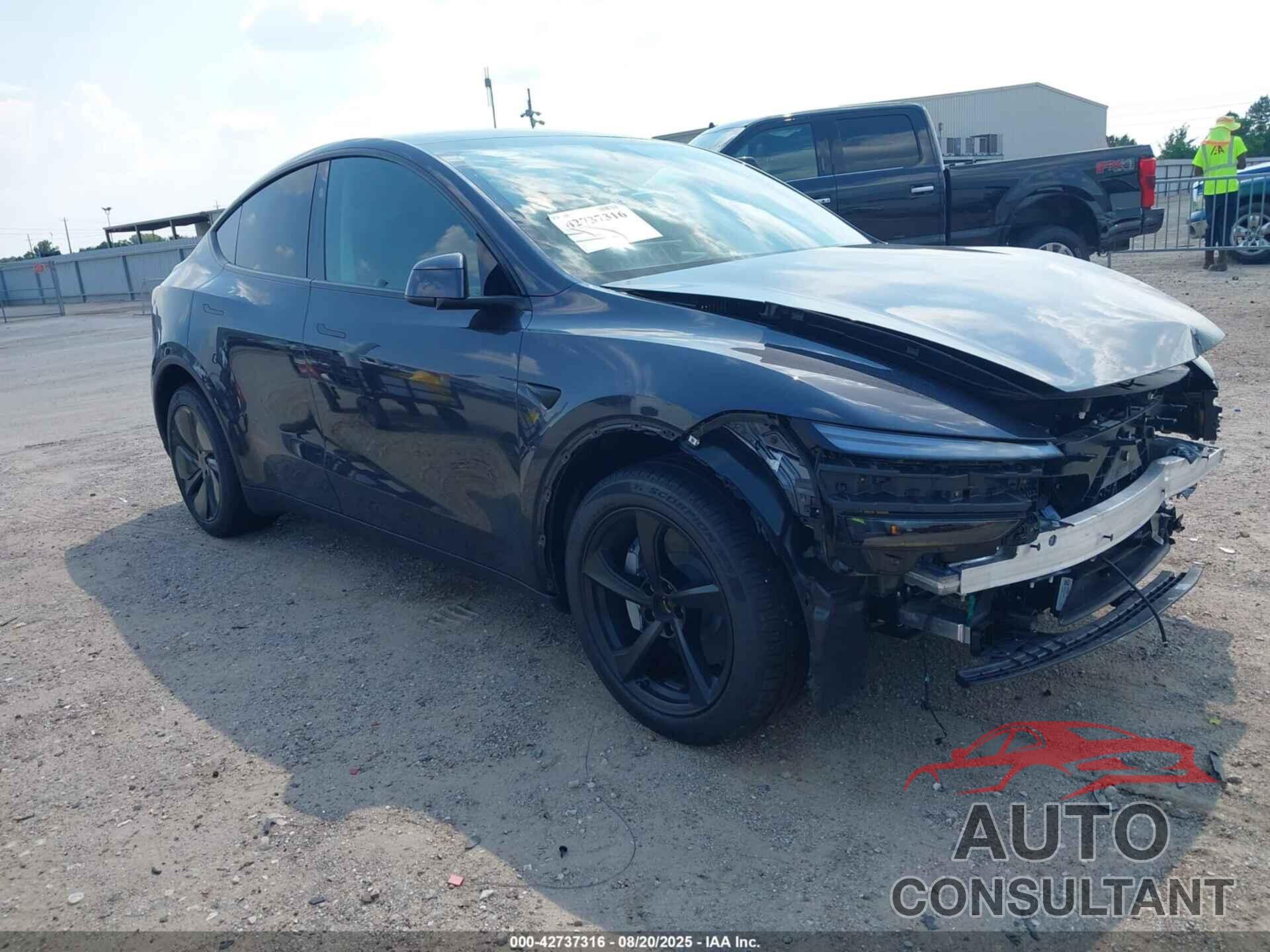 TESLA MODEL Y 2026 - 7SAYGDEE4TA408937