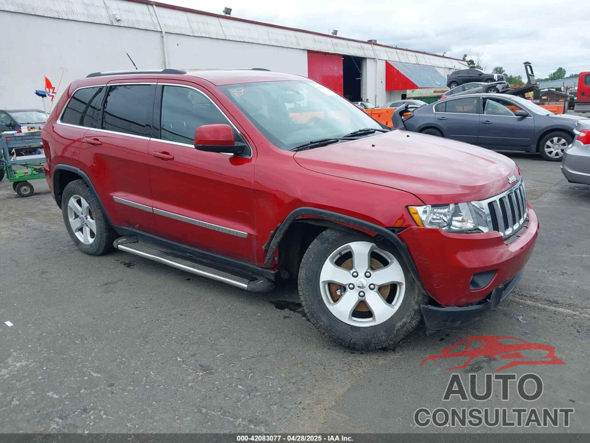 JEEP GRAND CHEROKEE 2011 - 1J4RR4GTXBC542500