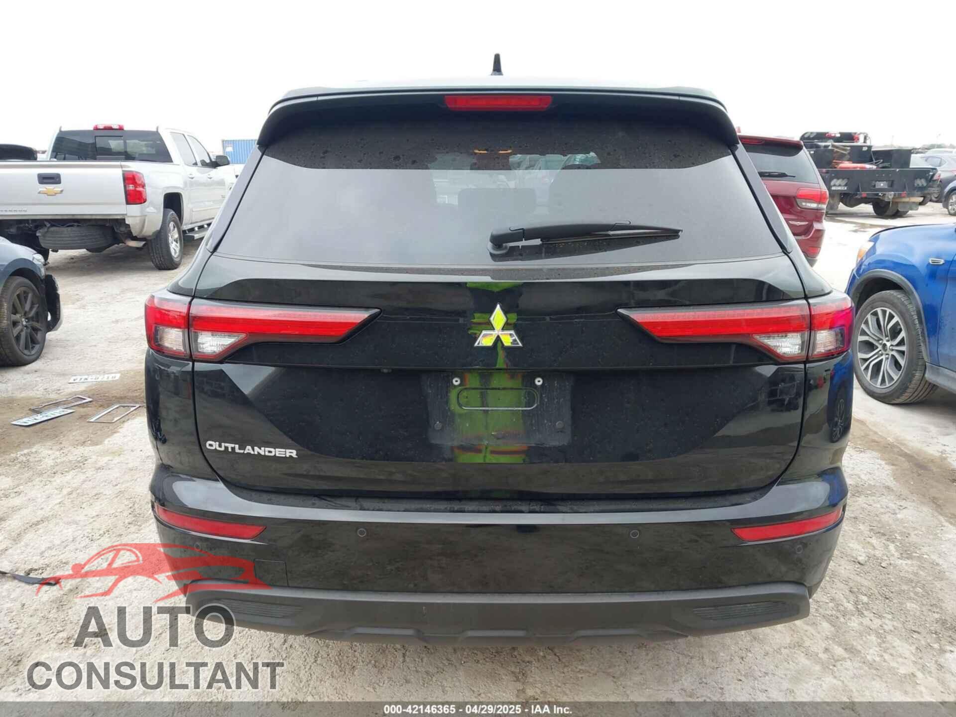 MITSUBISHI OUTLANDER 2024 - JA4J3UA87RZ073473