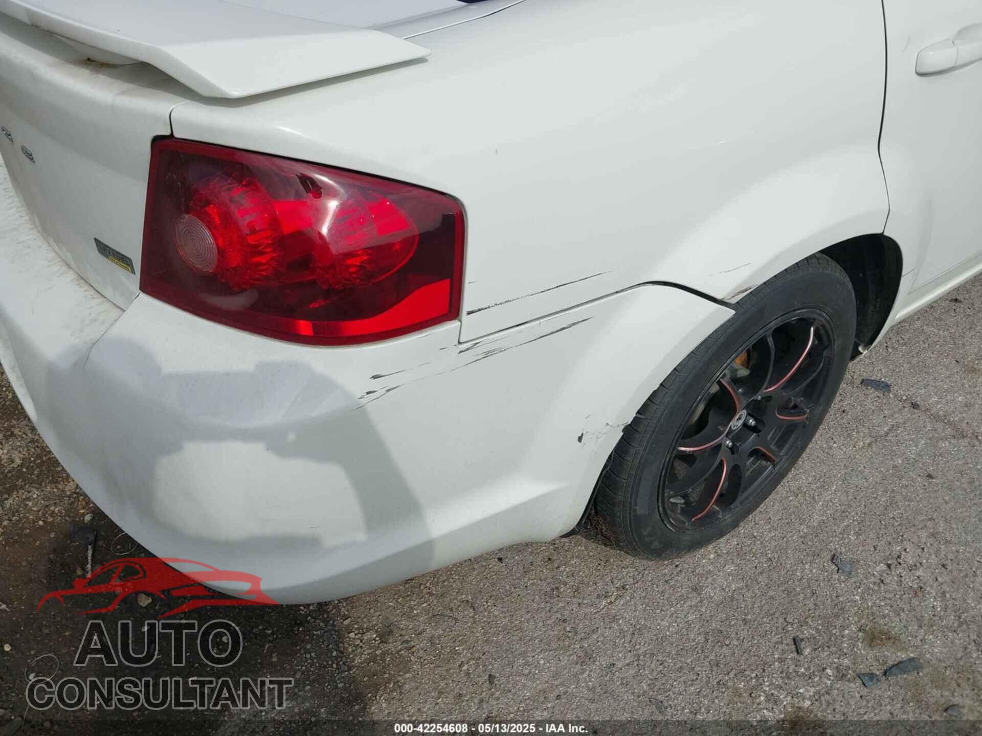 DODGE AVENGER 2011 - 1B3BD1FG2BN508517