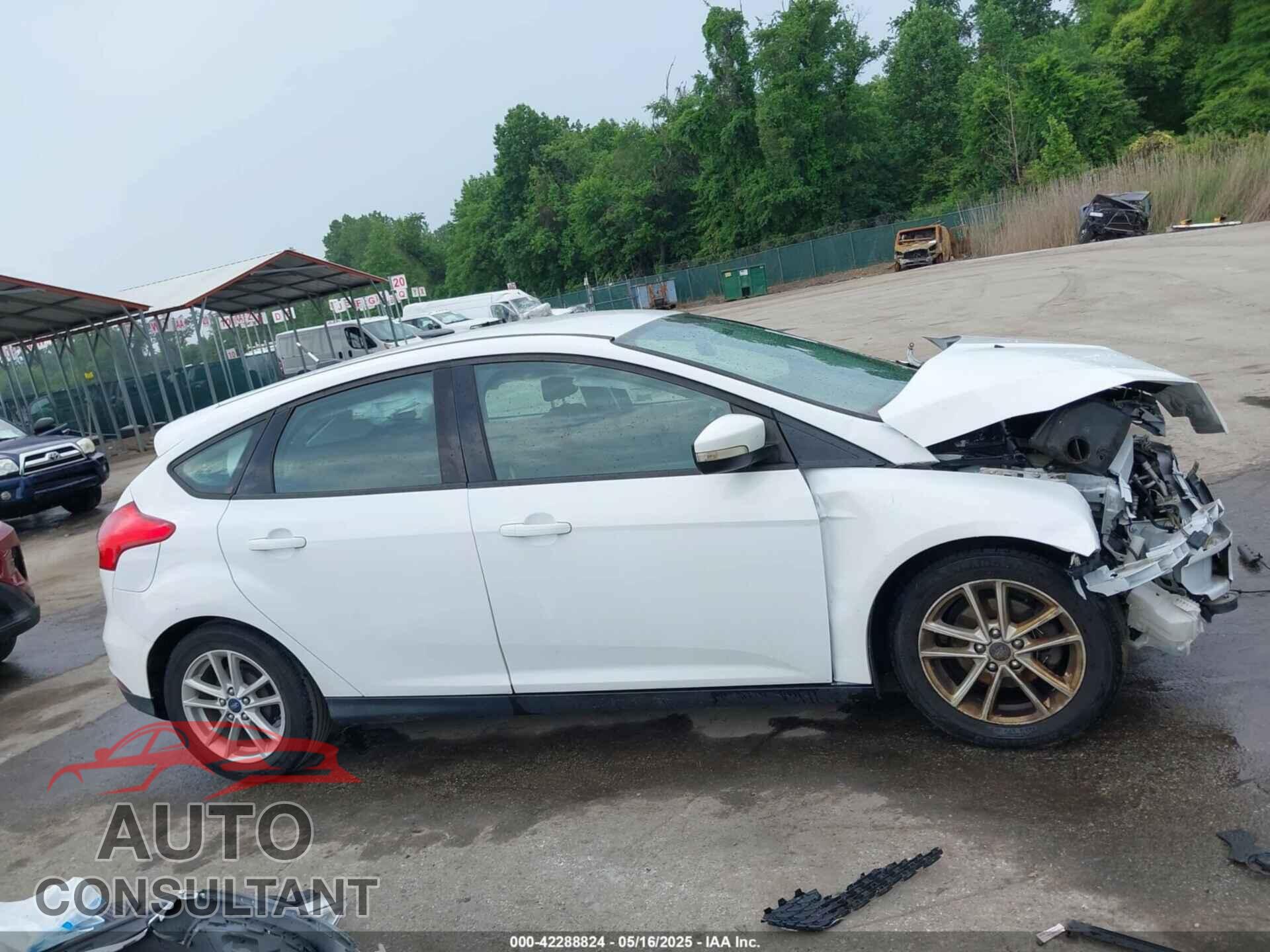 FORD FOCUS 2017 - 1FADP3K28HL267304
