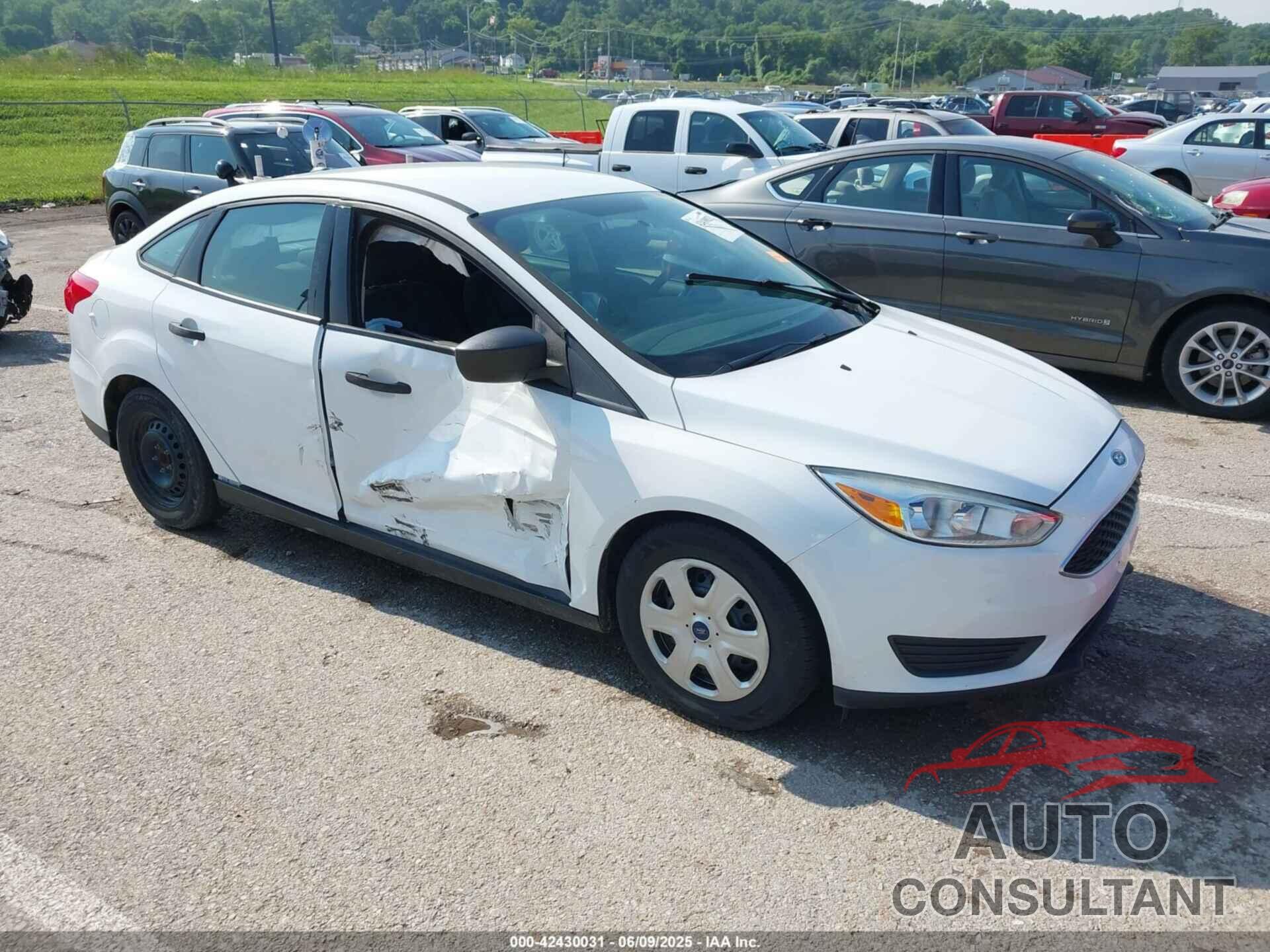 FORD FOCUS 2017 - 1FADP3E25HL299512