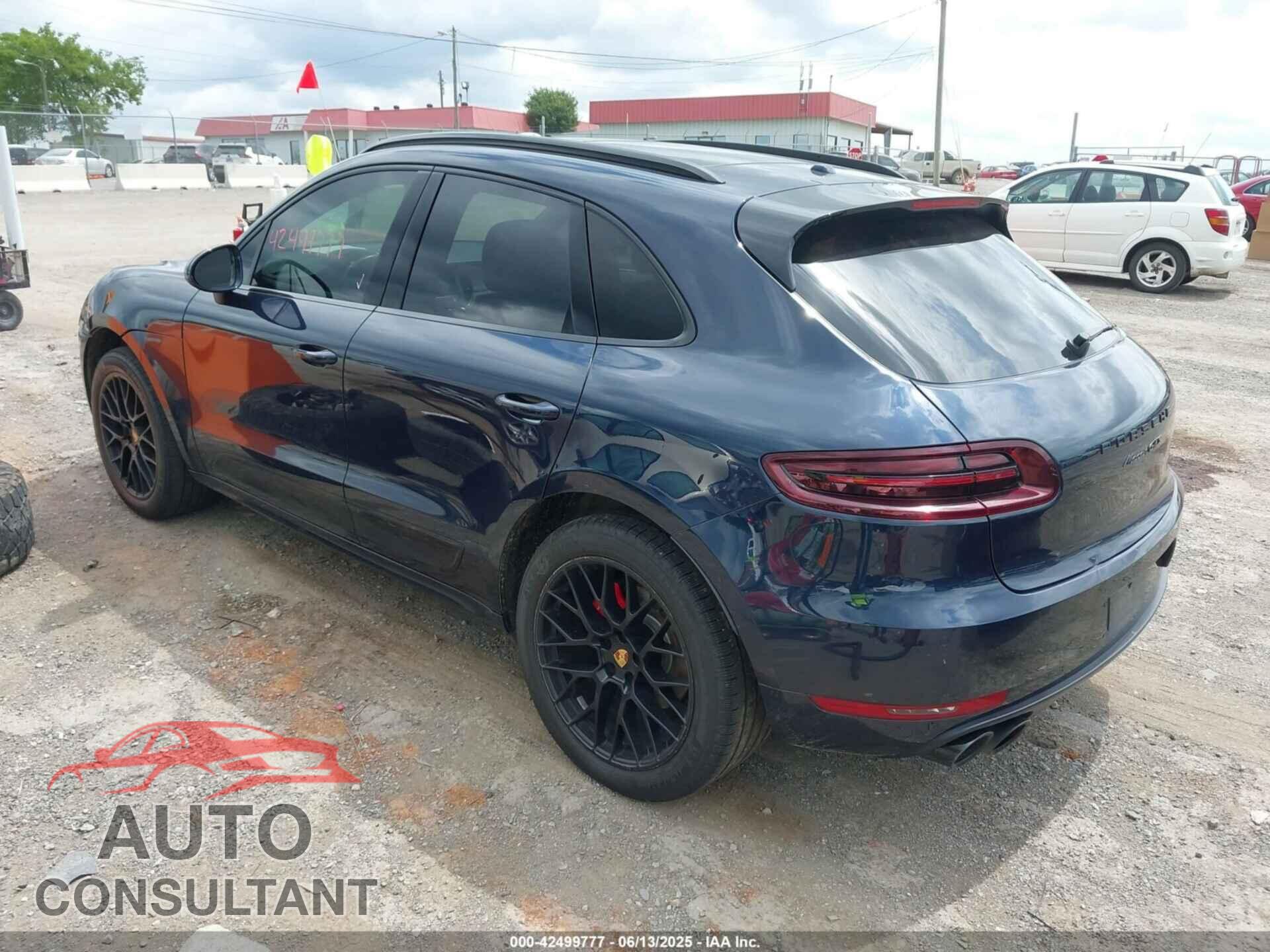 PORSCHE MACAN 2018 - WP1AG2A57JLB61921