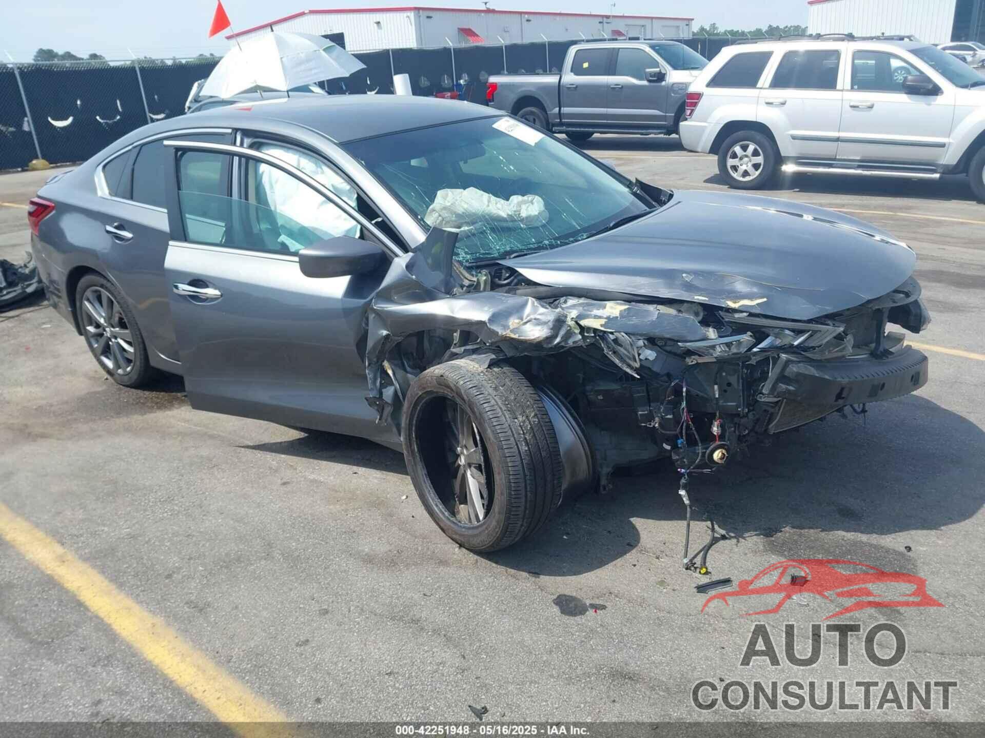 NISSAN ALTIMA 2018 - 1N4AL3AP0JC181745