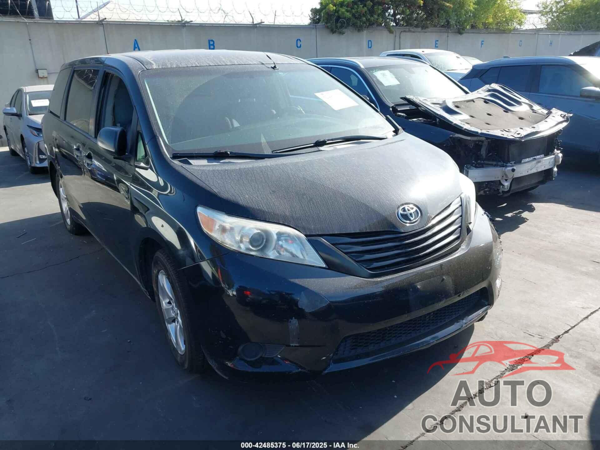 TOYOTA SIENNA 2017 - 5TDZZ3DC5HS870113