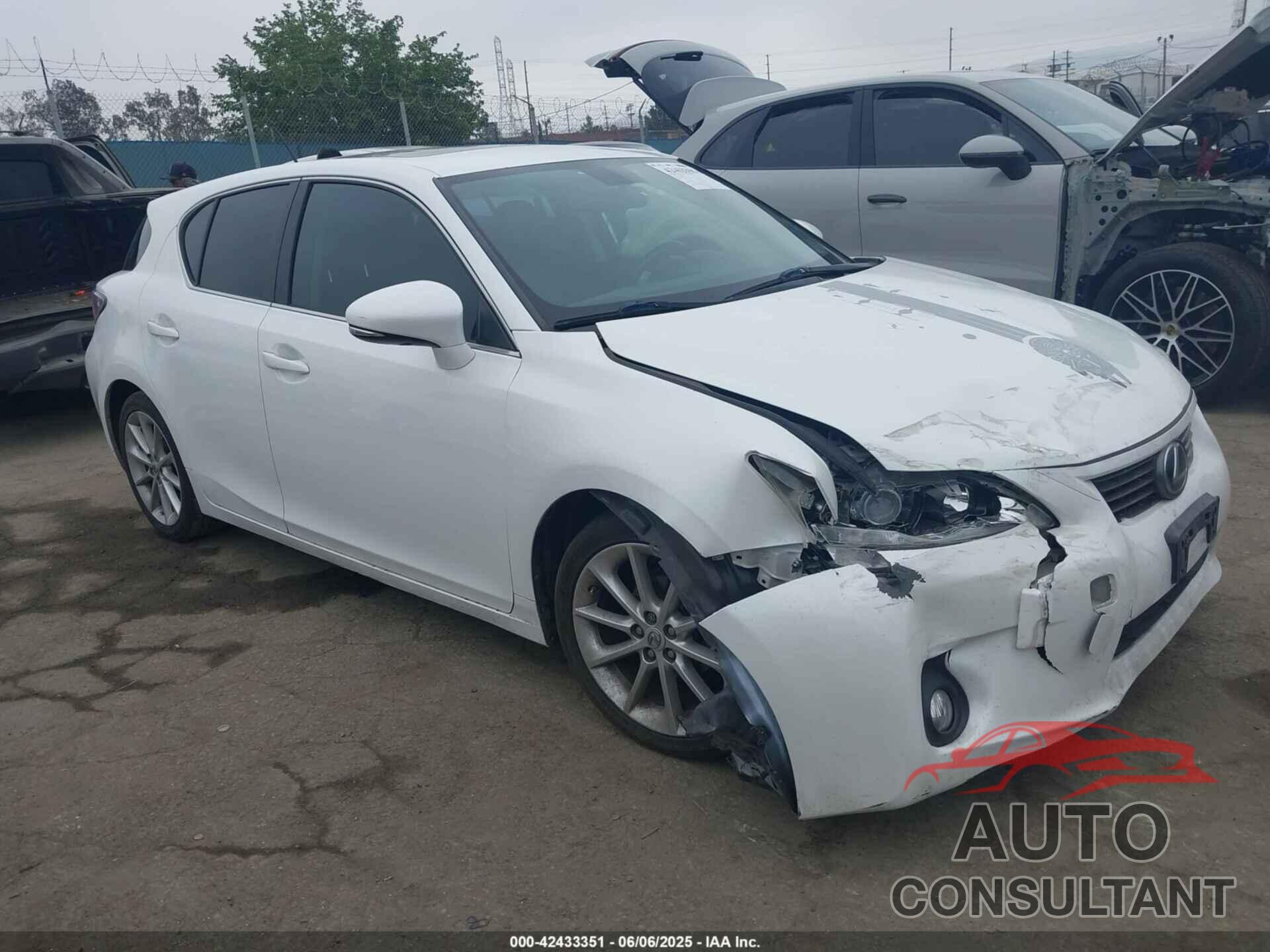 LEXUS CT 200H 2012 - JTHKD5BH2C2113226