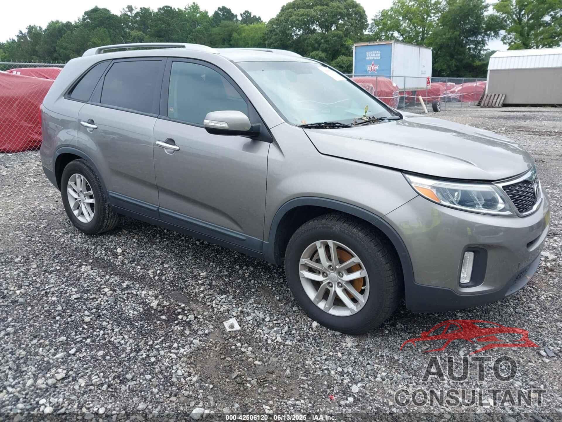 KIA SORENTO 2015 - 5XYKT4A7XFG552840