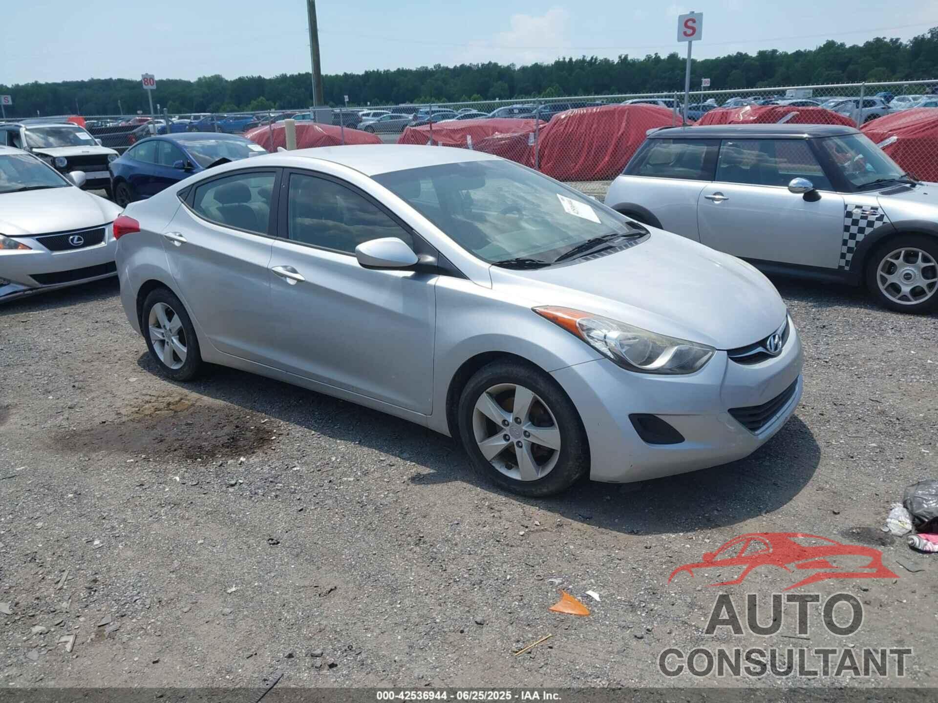 HYUNDAI ELANTRA 2013 - 5NPDH4AE4DH247574
