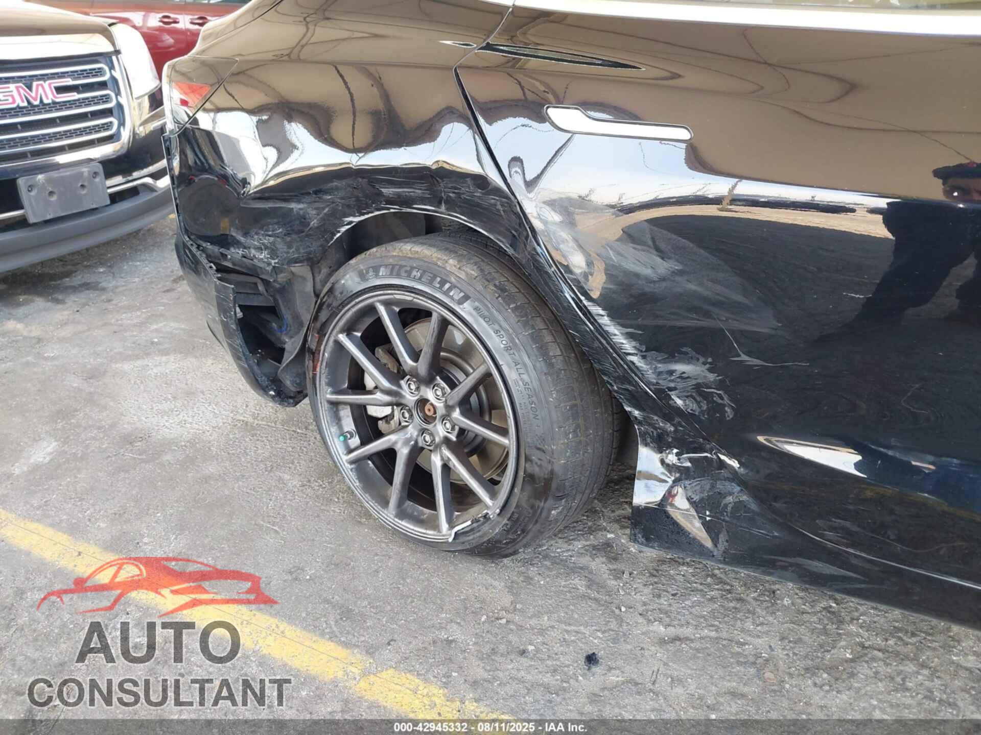 TESLA MODEL 3 2018 - 5YJ3E1EA9JF003908