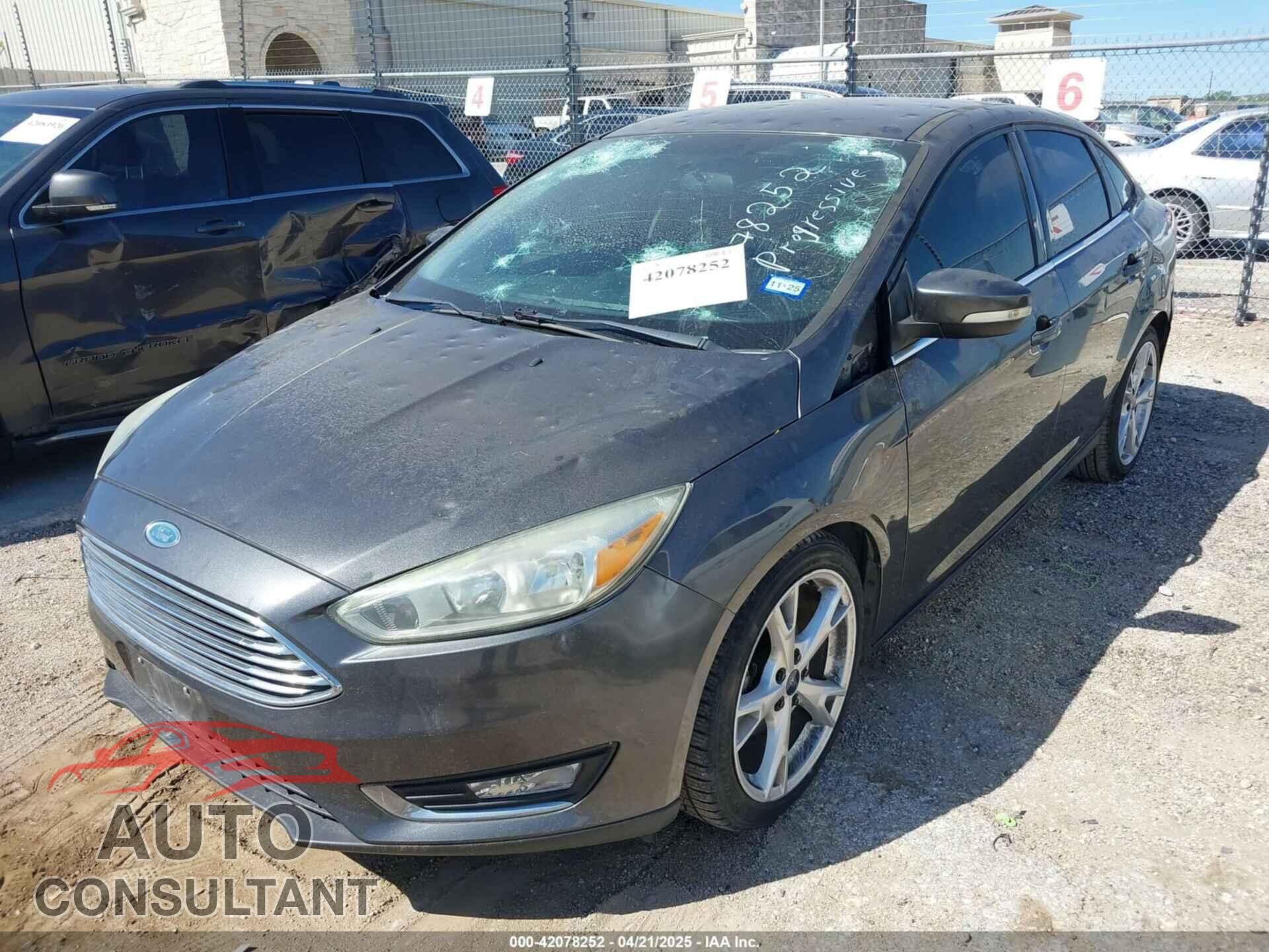 FORD FOCUS 2015 - 1FADP3J26FL334044