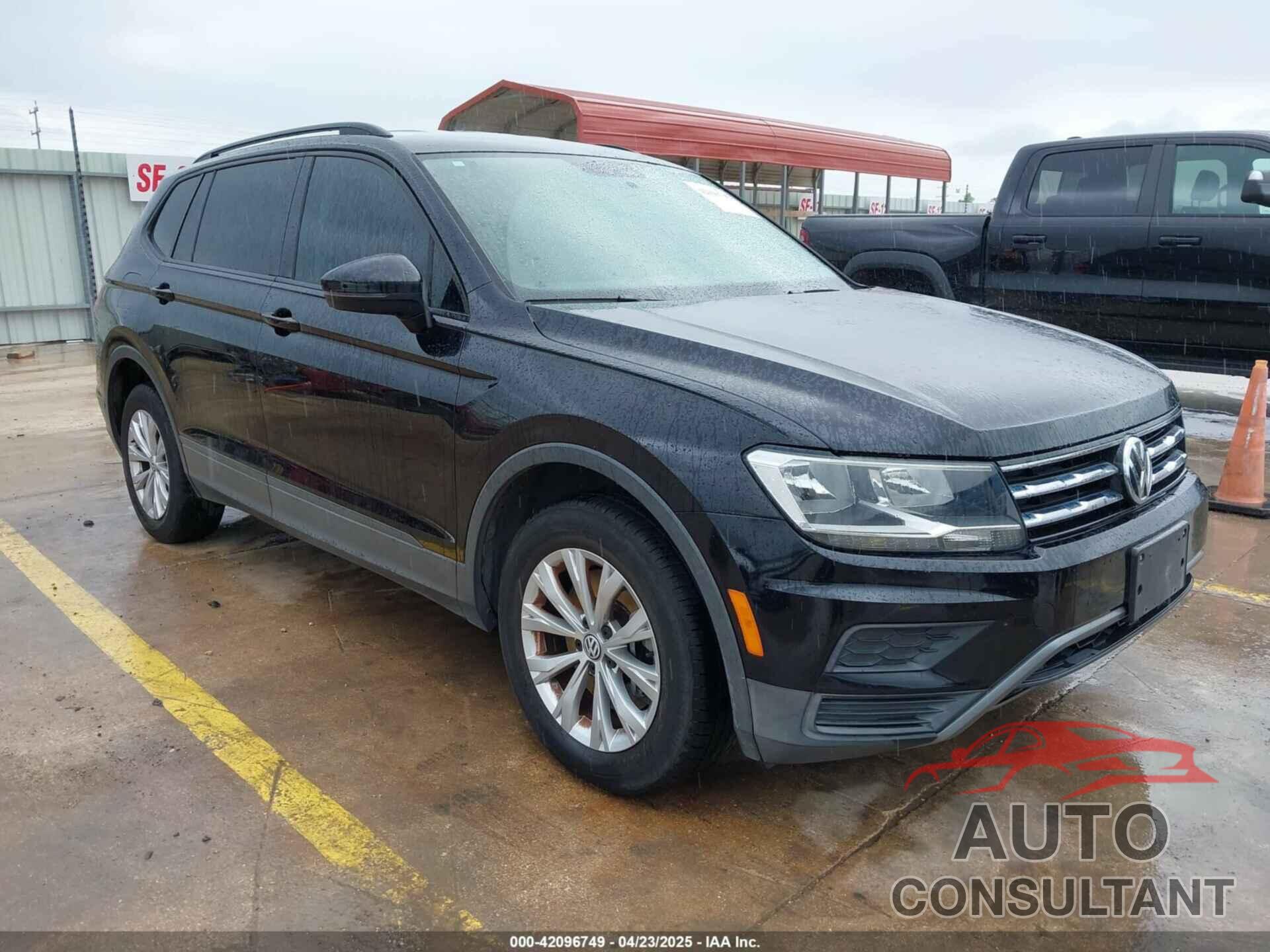 VOLKSWAGEN TIGUAN 2018 - 3VV1B7AX5JM119438