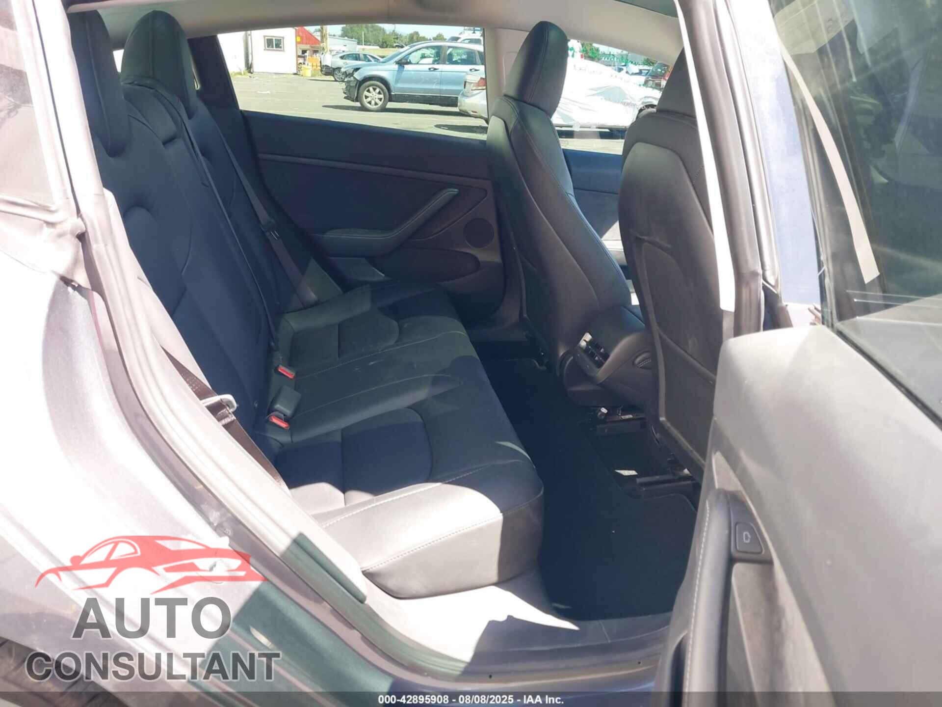 TESLA MODEL 3 2023 - 5YJ3E1EB8PF699324