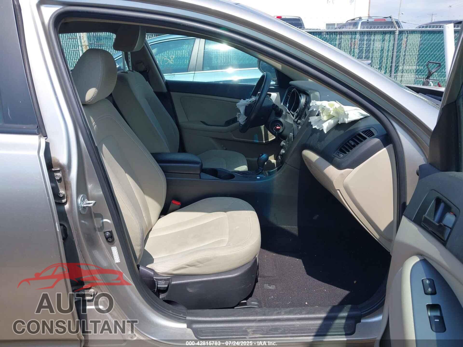 KIA OPTIMA 2011 - KNAGM4A76B5149831