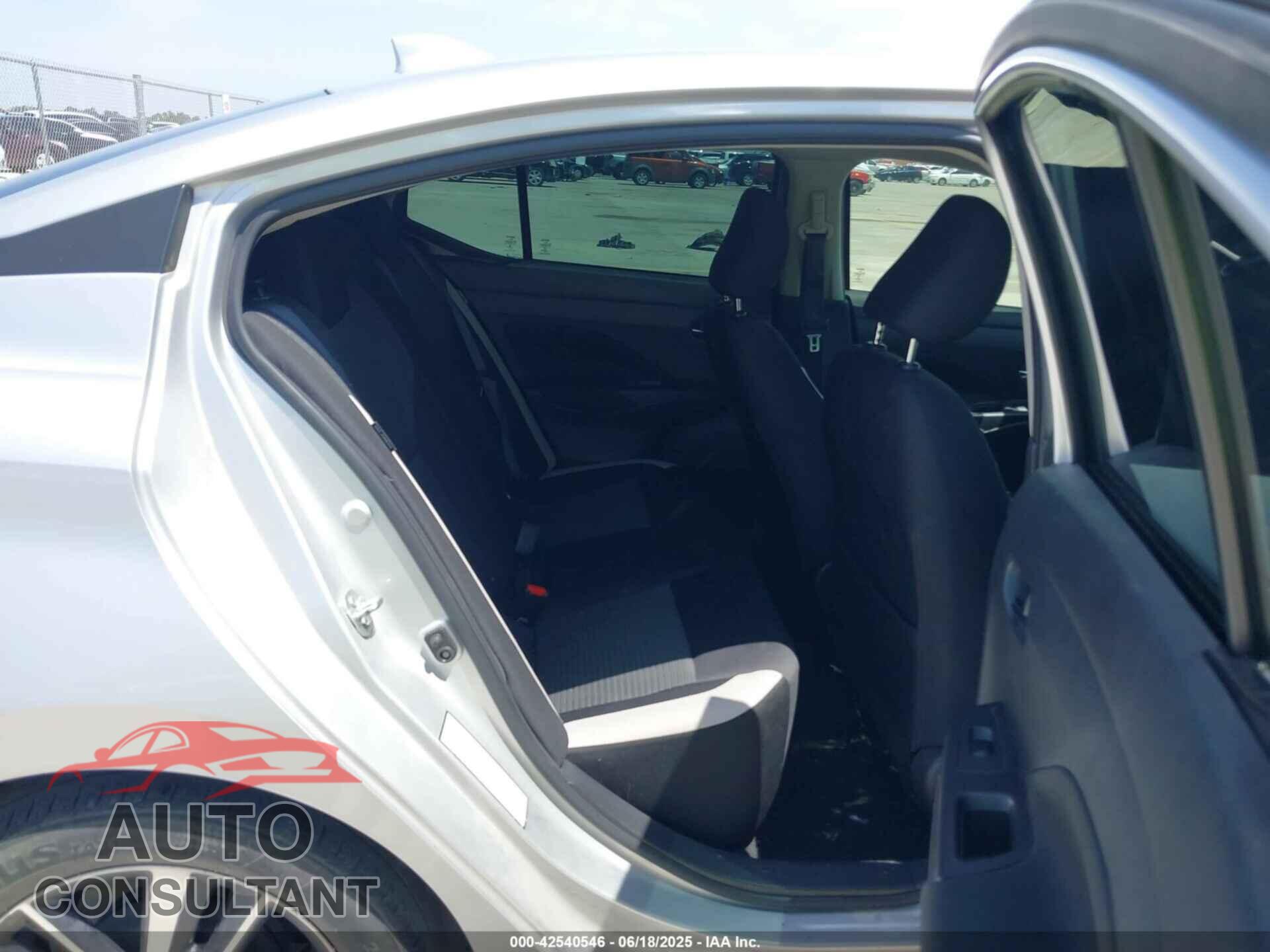 NISSAN VERSA 2021 - 3N1CN8EV2ML872046
